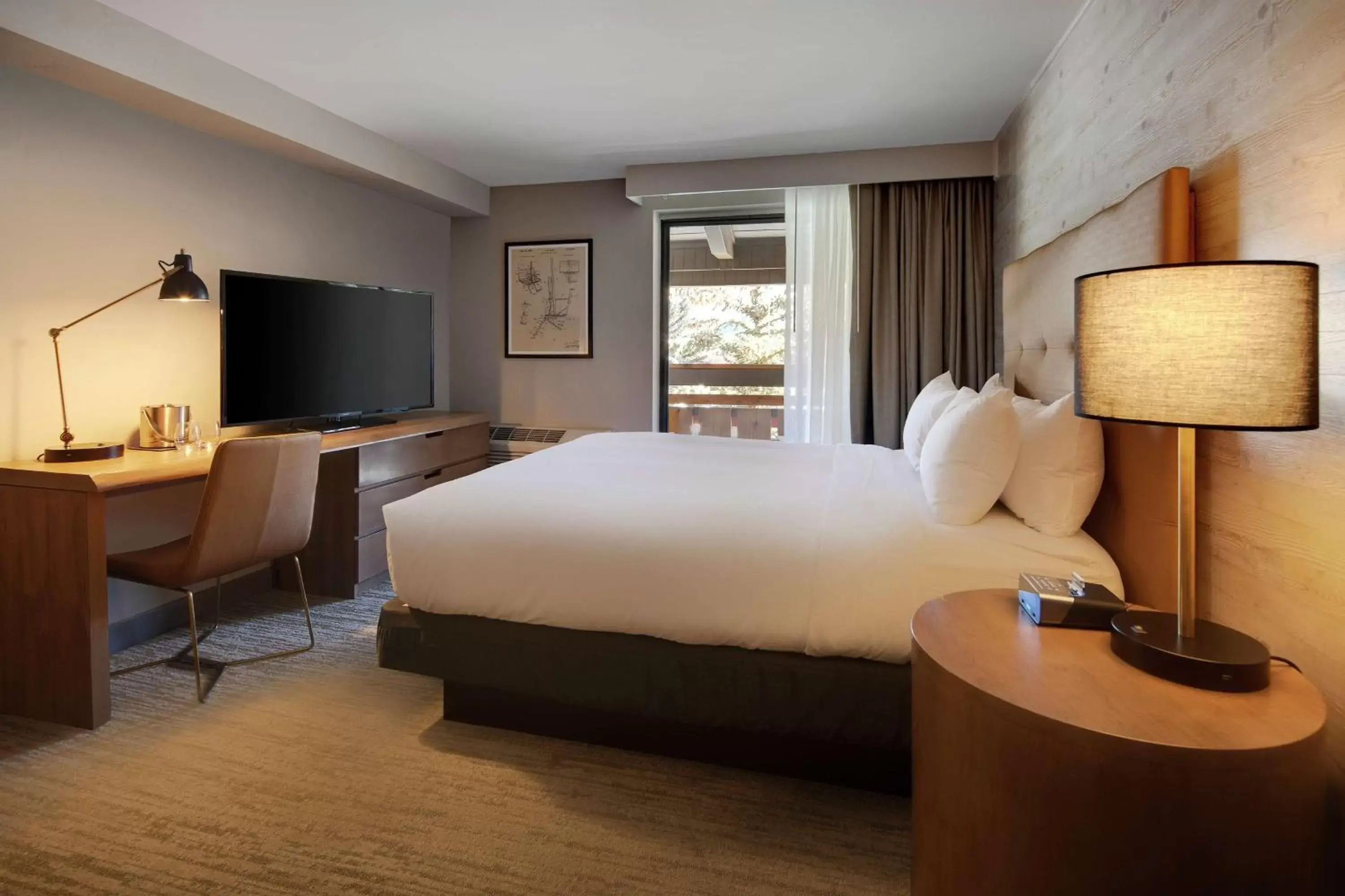 Bedroom, TV/Entertainment Center in Highline Vail - a DoubleTree by Hilton