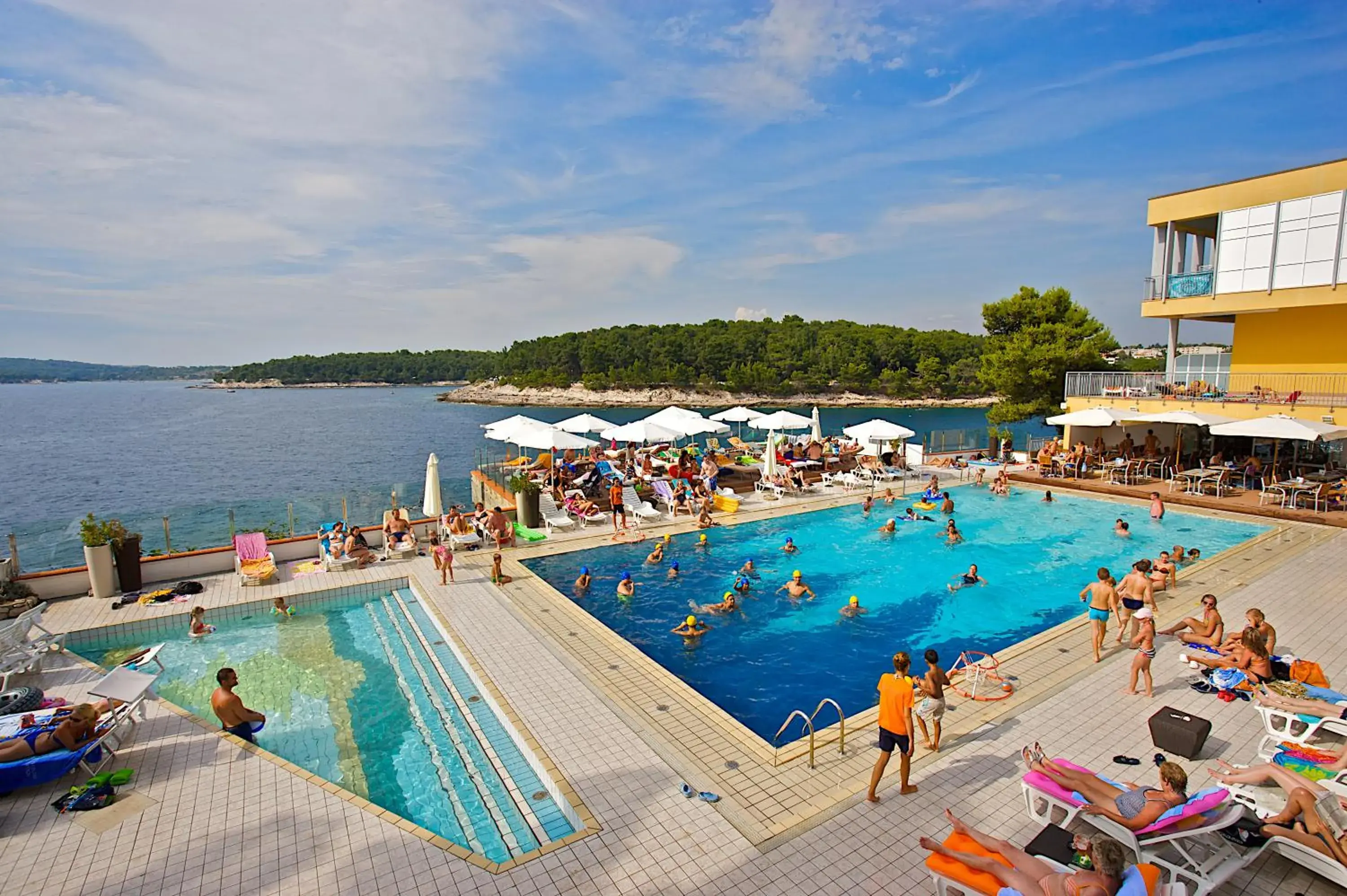 Swimming pool, Pool View in Horizont Resort