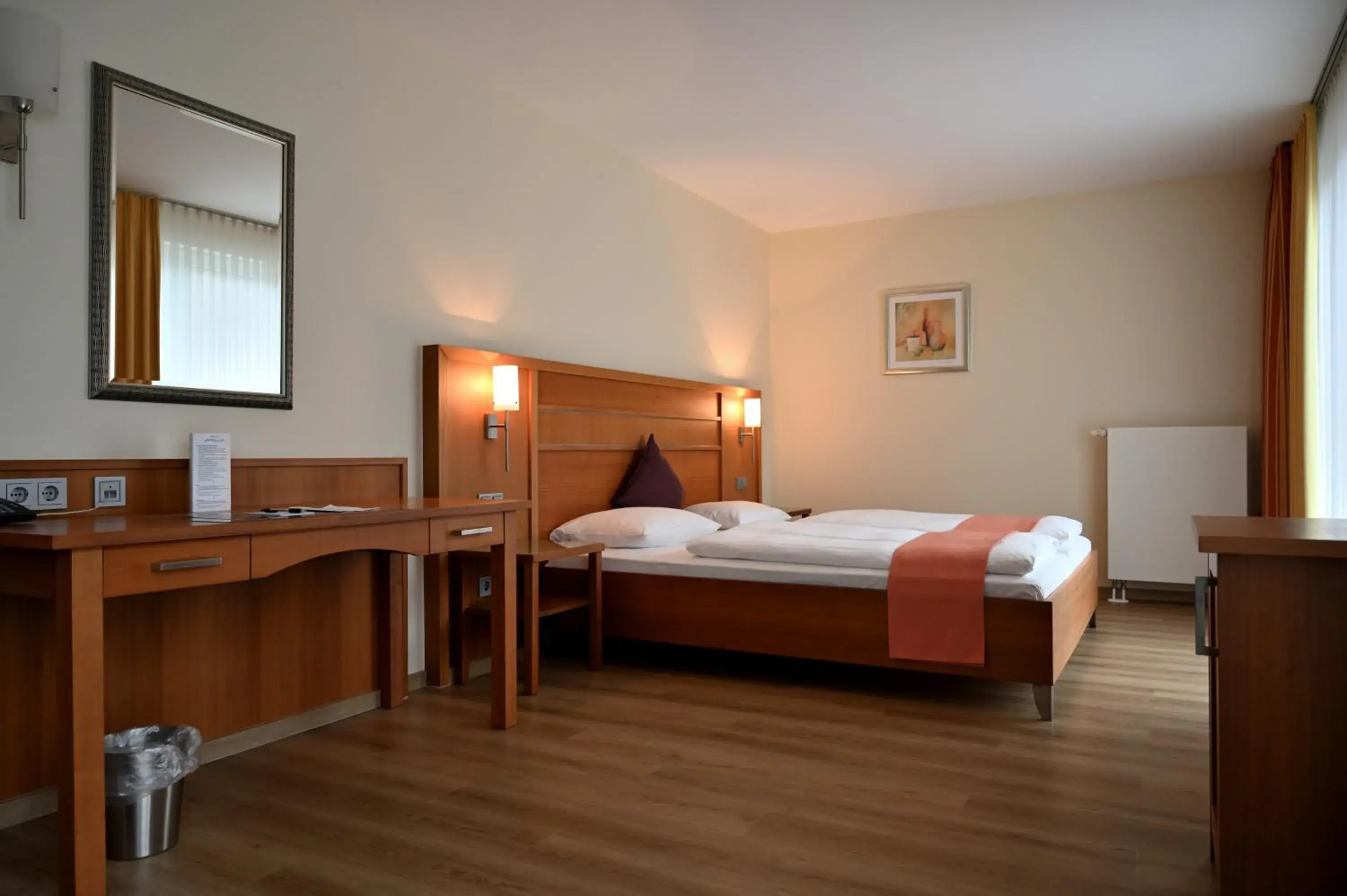 Guests, Bed in Landhotel Krummenweg