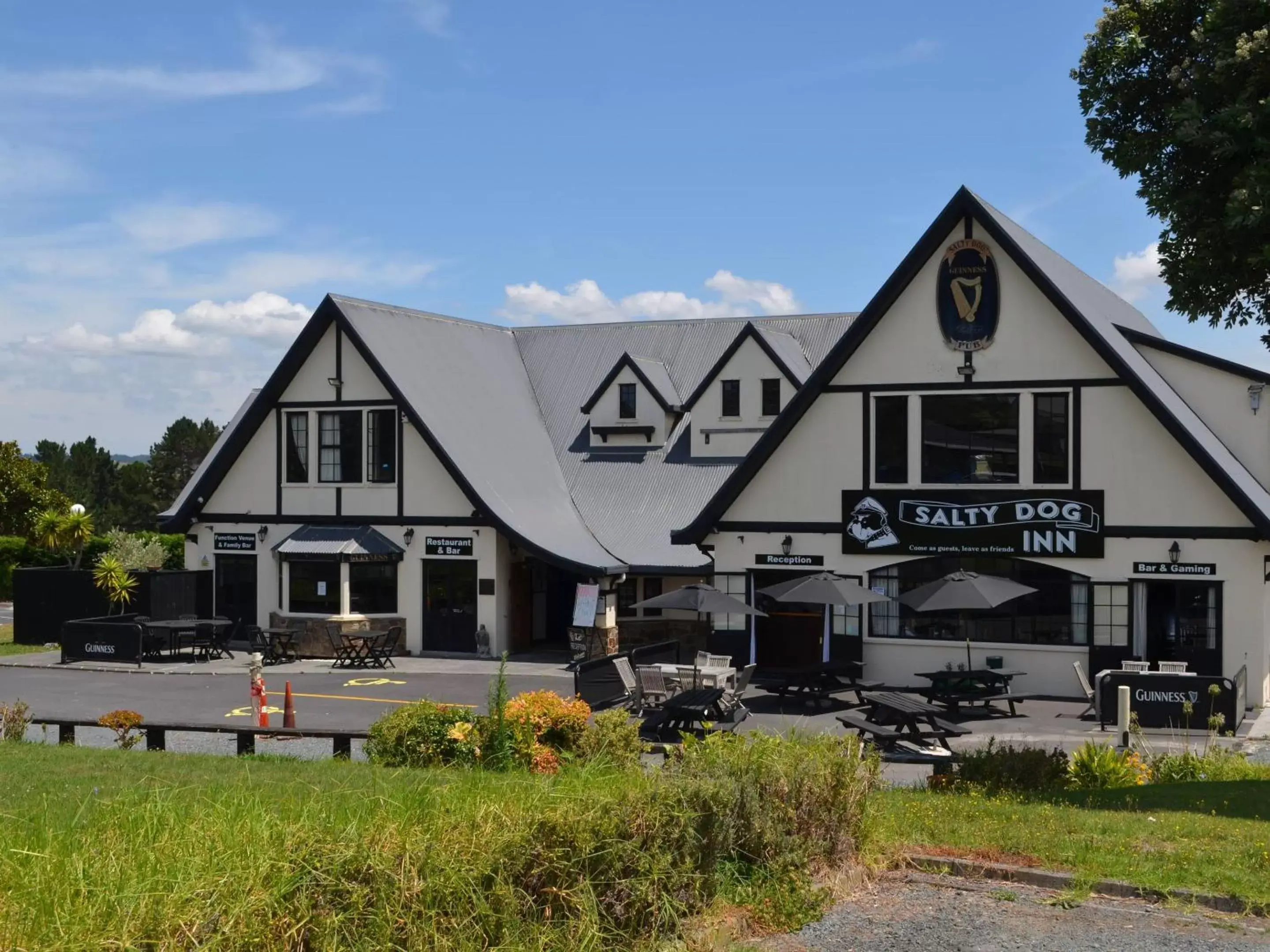 Property Building in Salty Dog Inn