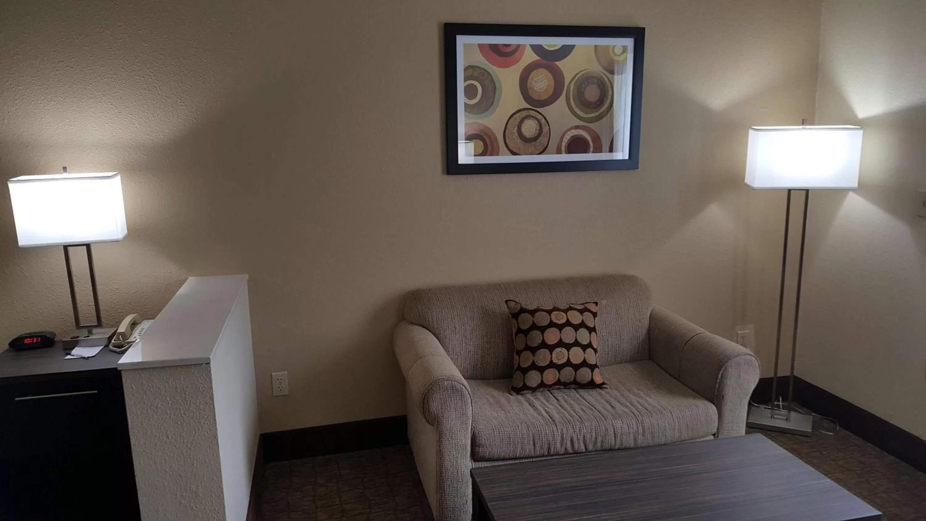 King Suite with Sofa Bed - Non-Smoking in Best Western Teal Lake Inn