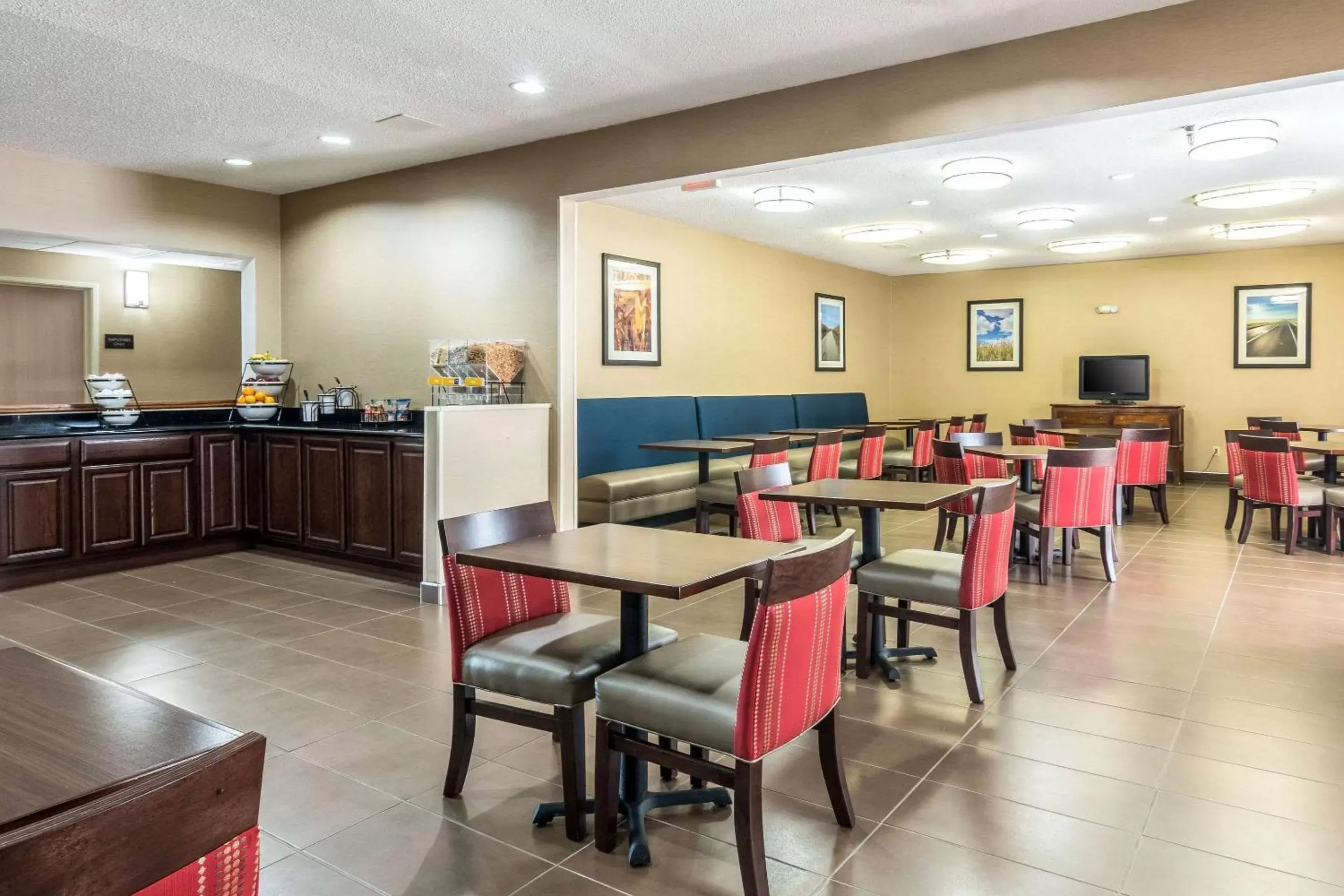 Restaurant/places to eat in Comfort Inn & Suites - Hannibal Restaurant/places to eat in Comfort Inn & Suites - Hannibal