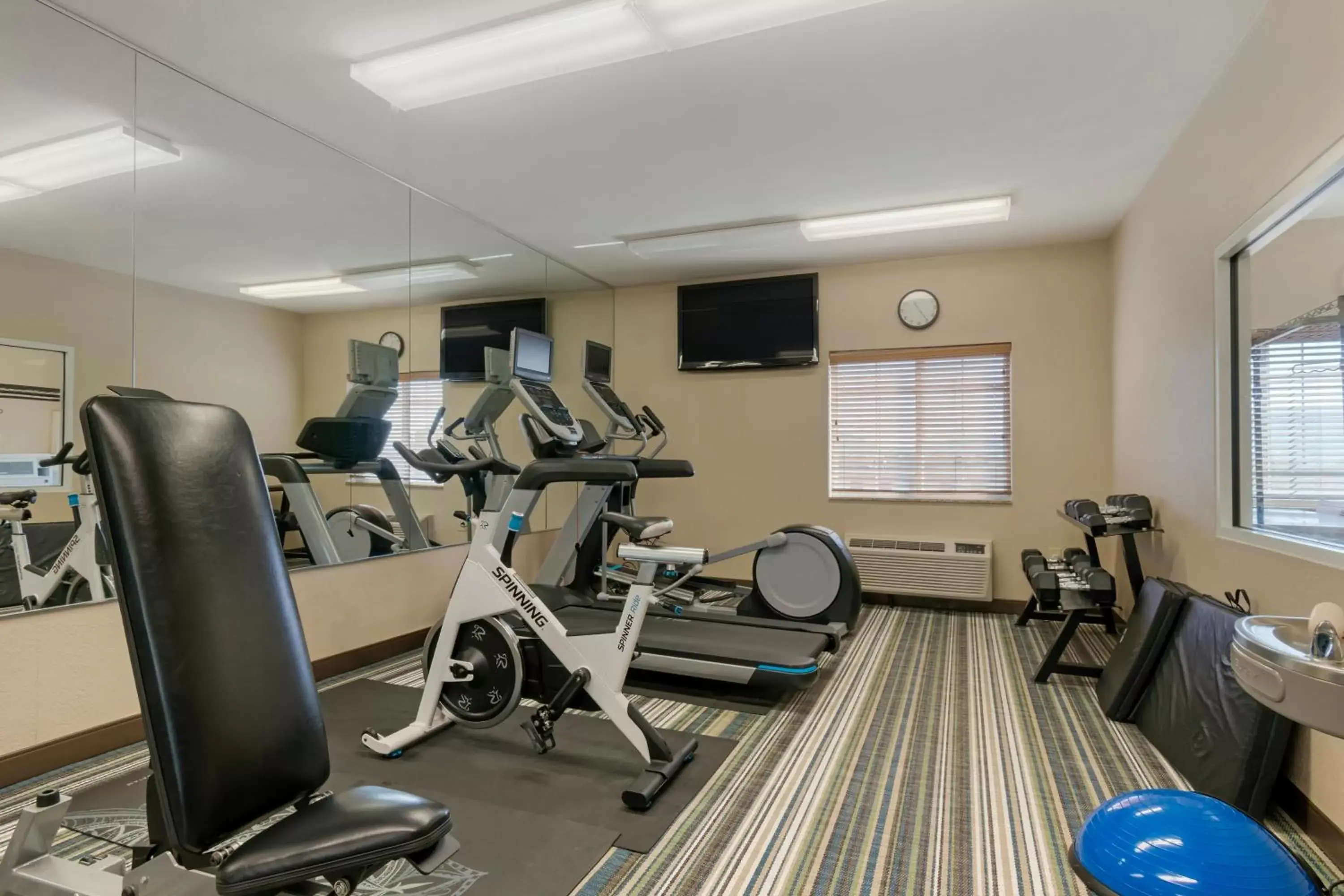 Spa and wellness centre/facilities, Fitness Center/Facilities in Candlewood Suites Reading, an IHG Hotel