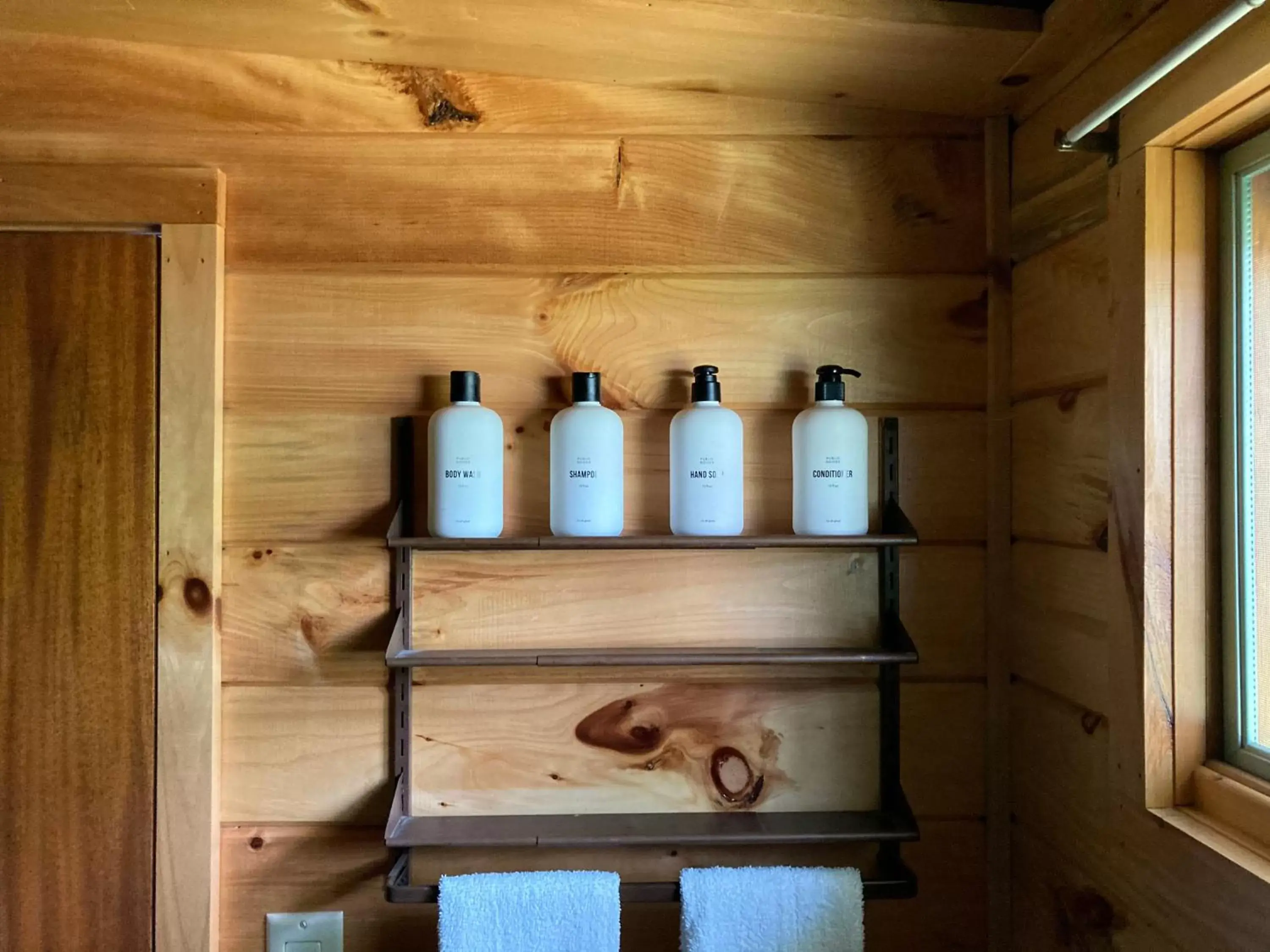 Bathroom in The Lorca Adirondacks Motel