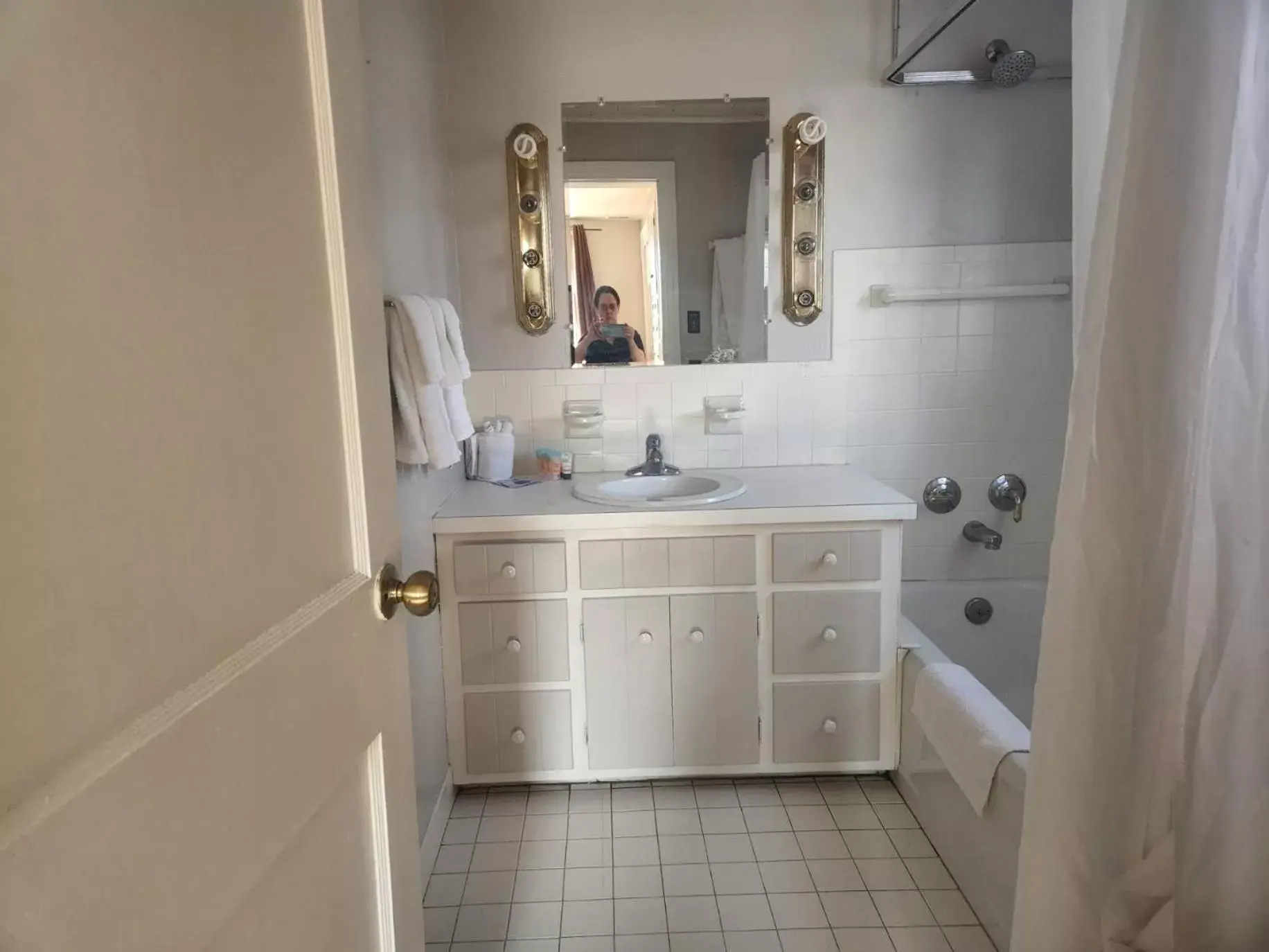 Bathroom in Spruce Lane Lodge and Cottages