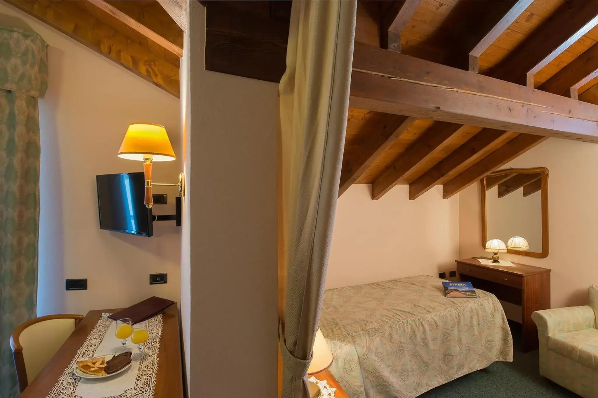 Family Room (2 Adults + 2 Children) in Hotel Della Torre