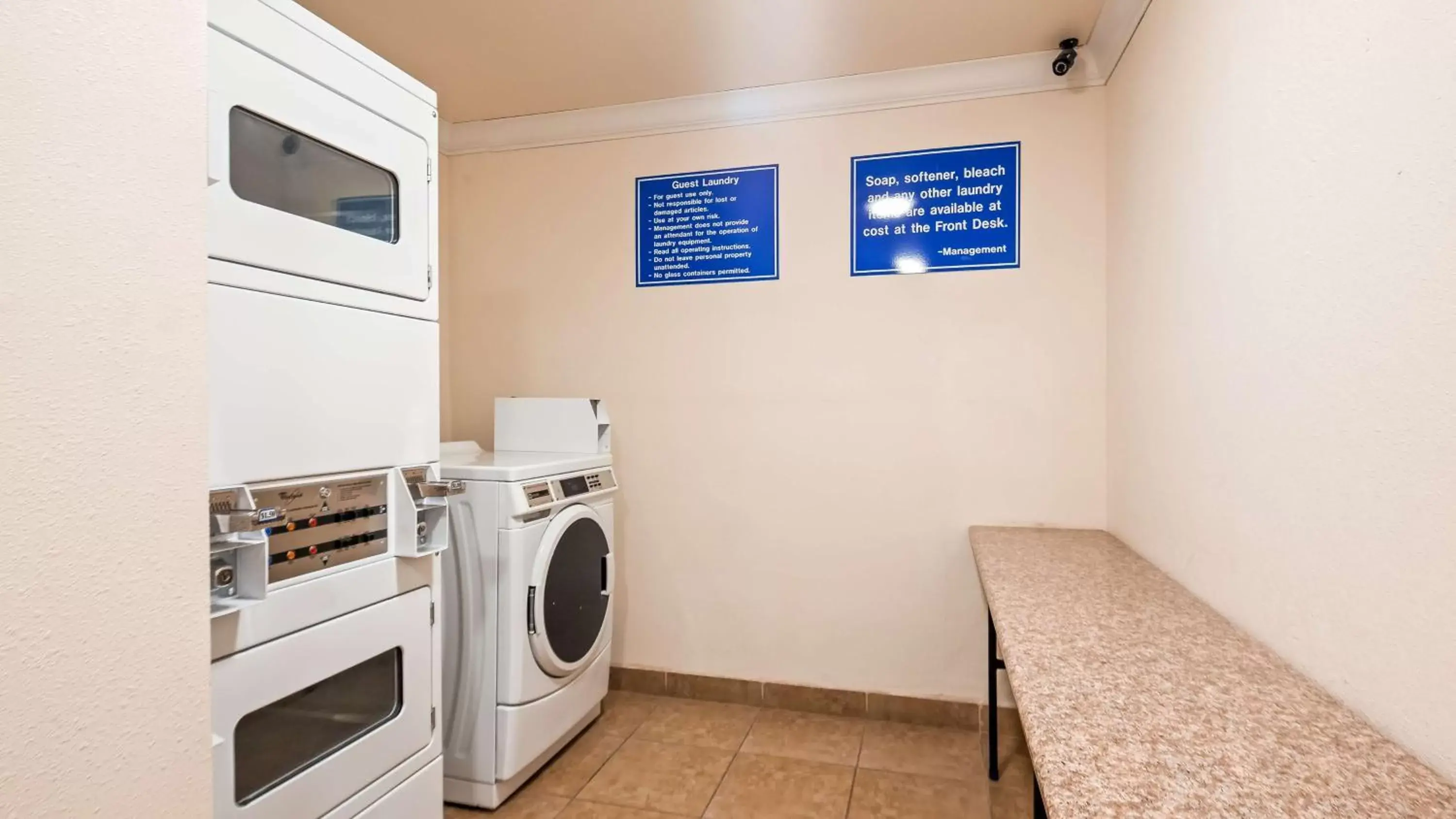 On site, Kitchen/Kitchenette in Best Western Plus Corning Inn