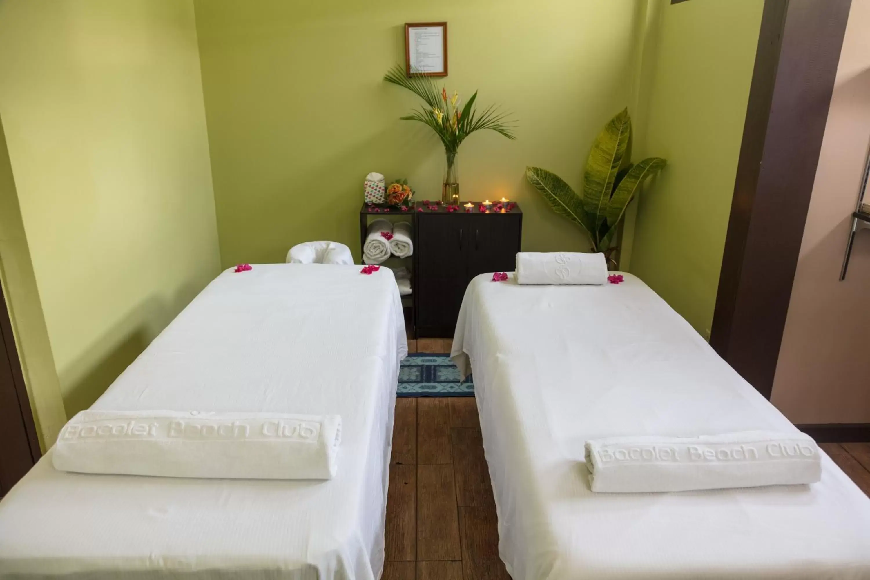 Massage, Spa/Wellness in Half Moon Blue Hotel