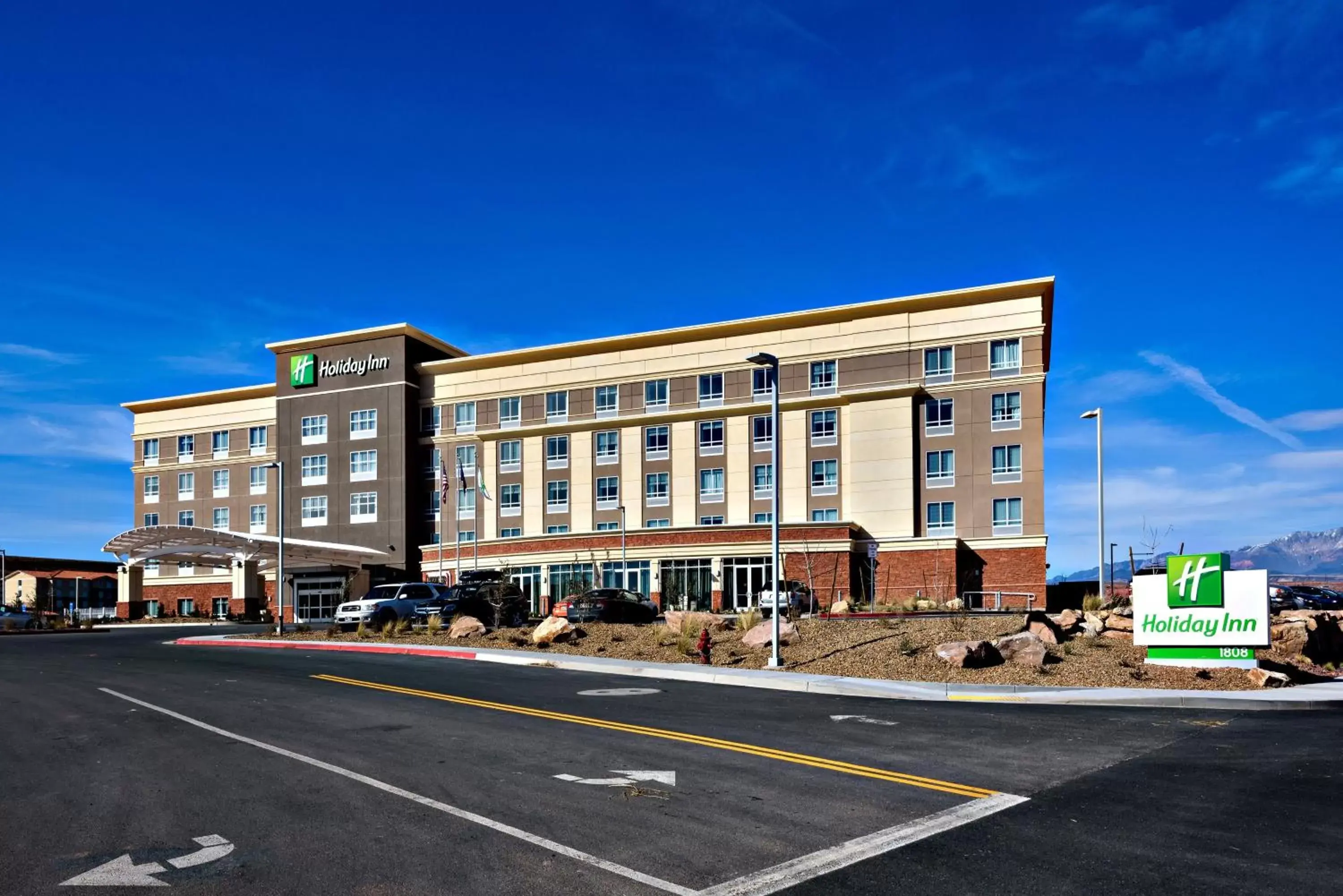 Property Building in Holiday Inn St. George Convention Center, an IHG Hotel