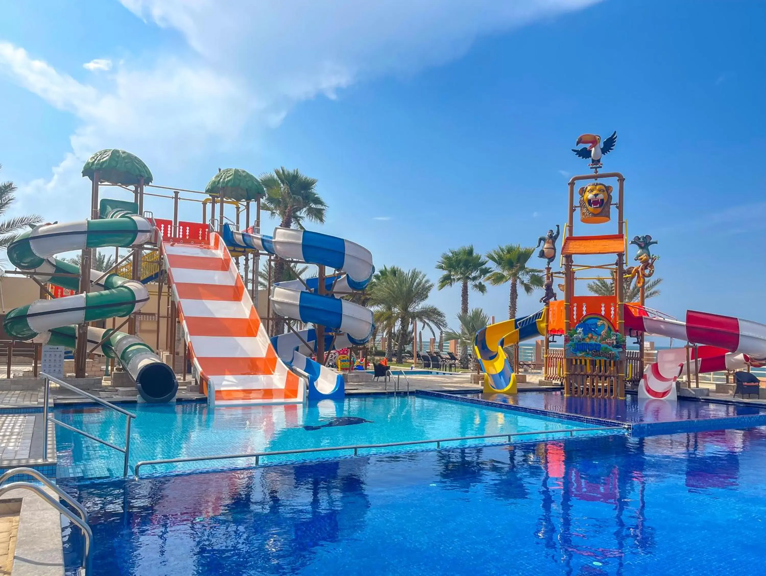 Aqua park, Swimming Pool in Radisson Blu Hotel Sohar