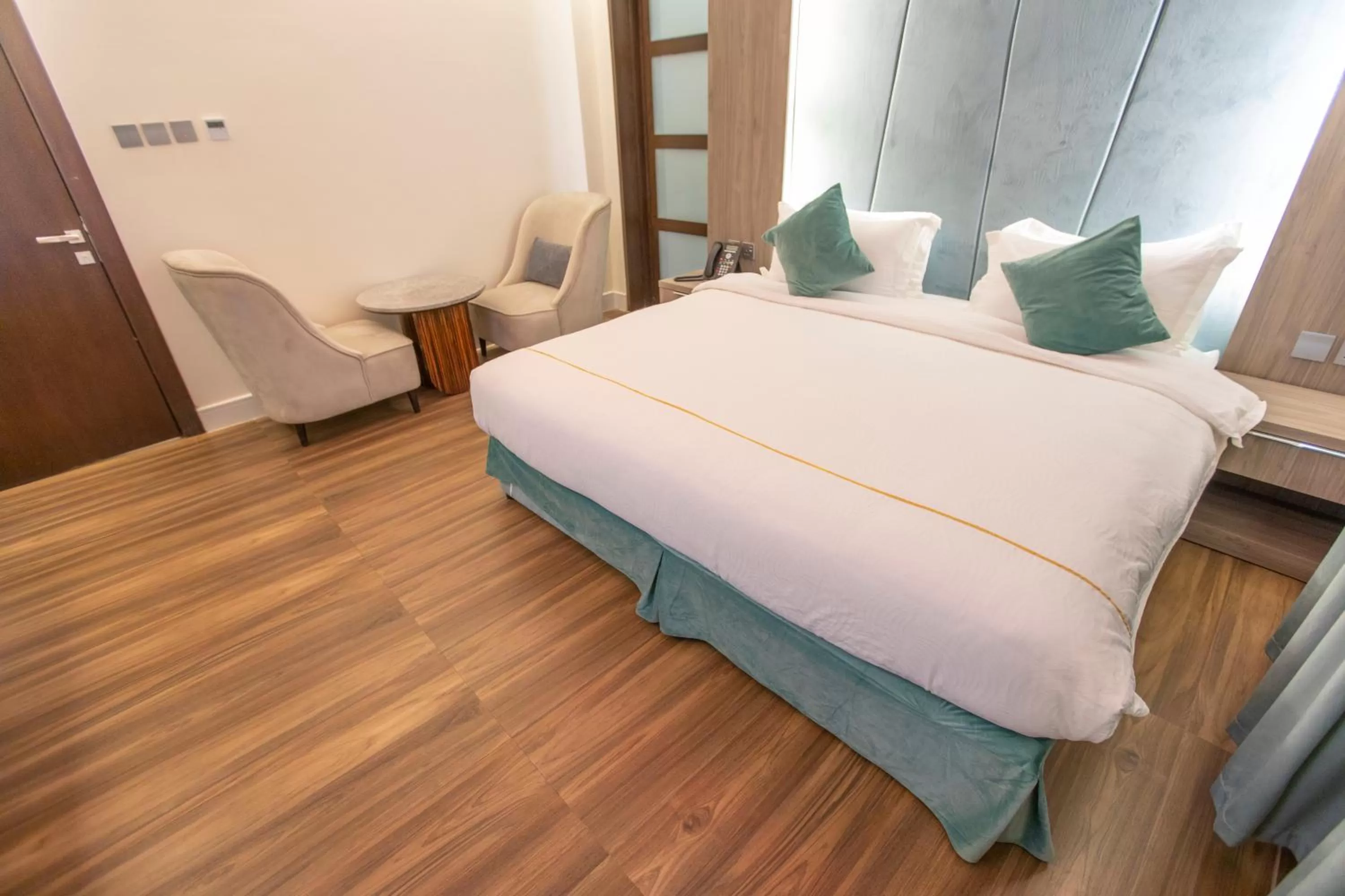 Bed in Luxury Night Al Mounisea