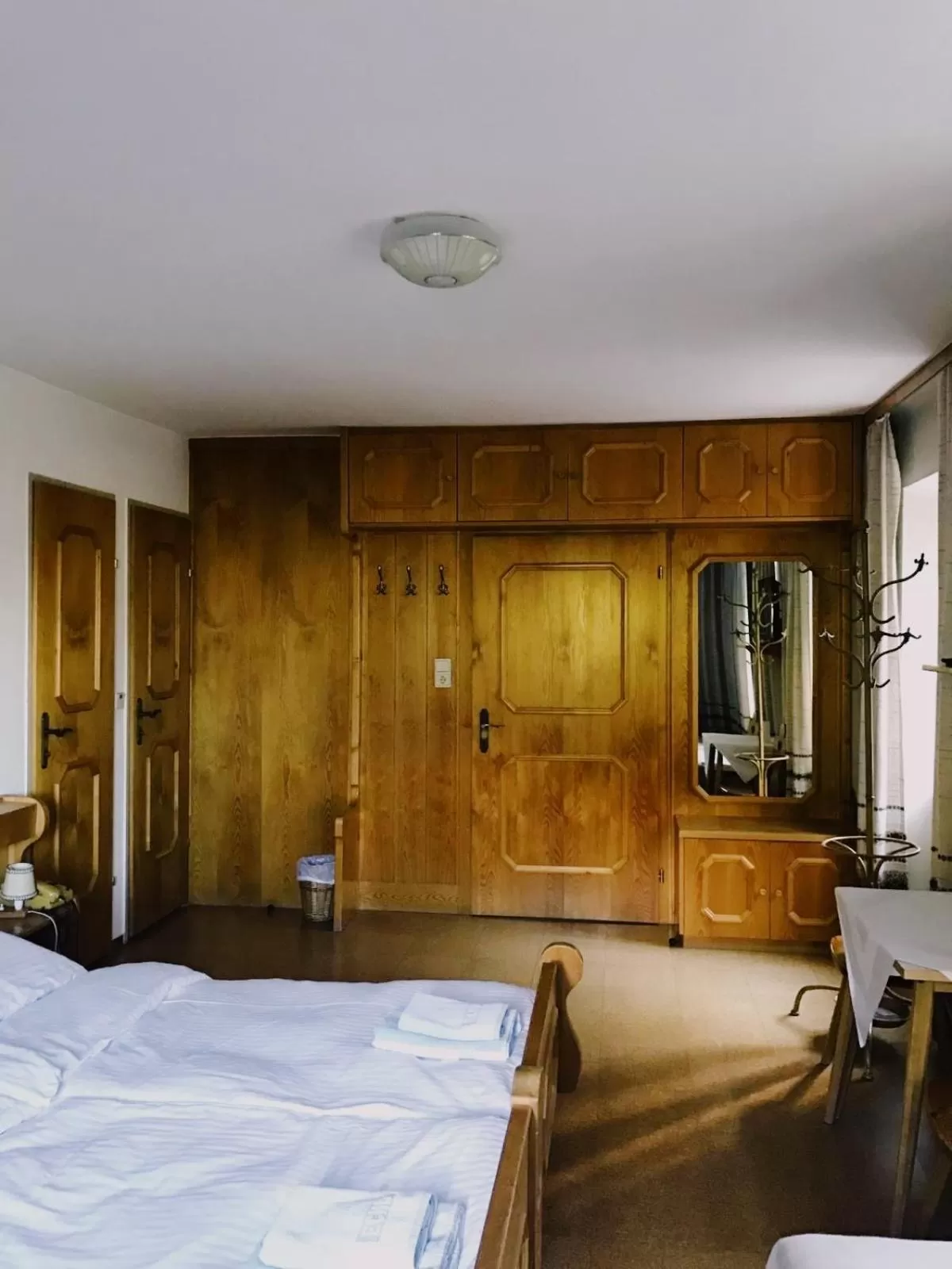 Photo of the whole room in Hotel Echo