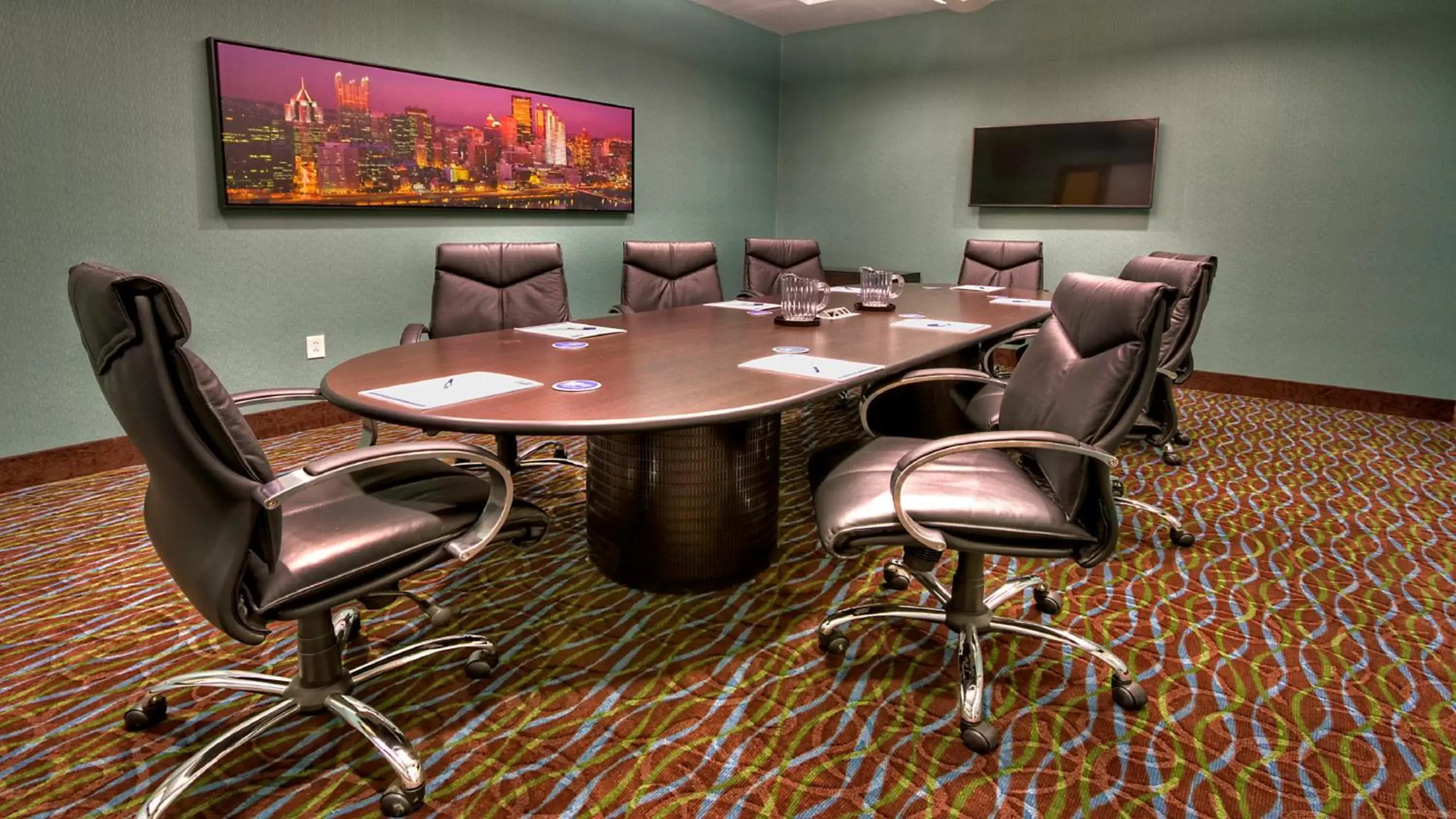 Meeting/conference room in Holiday Inn Express & Suites Pittsburgh SW/Southpointe, an IHG Hotel