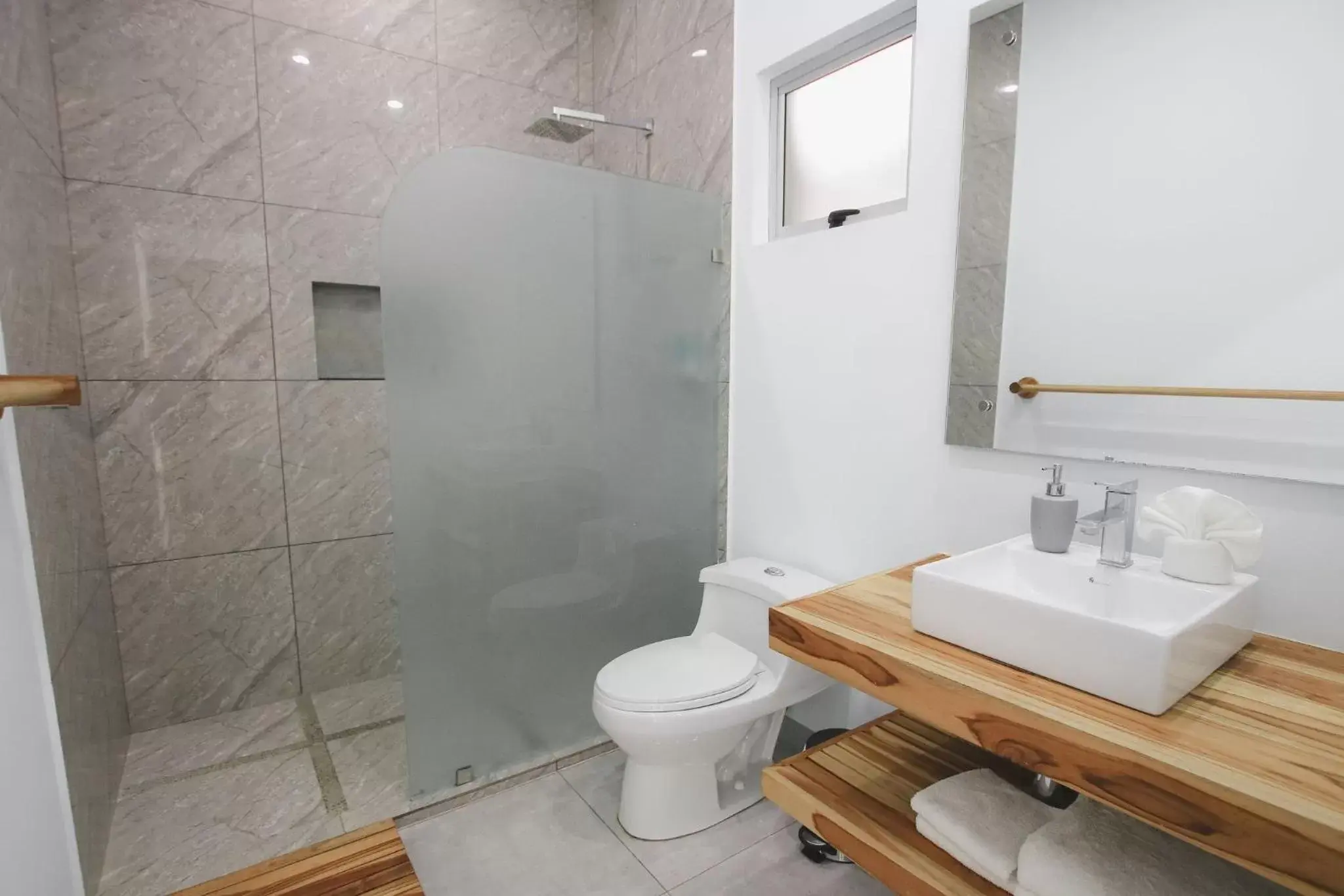 Bathroom in Tamarindo Bay Boutique Hotel - Adults Only