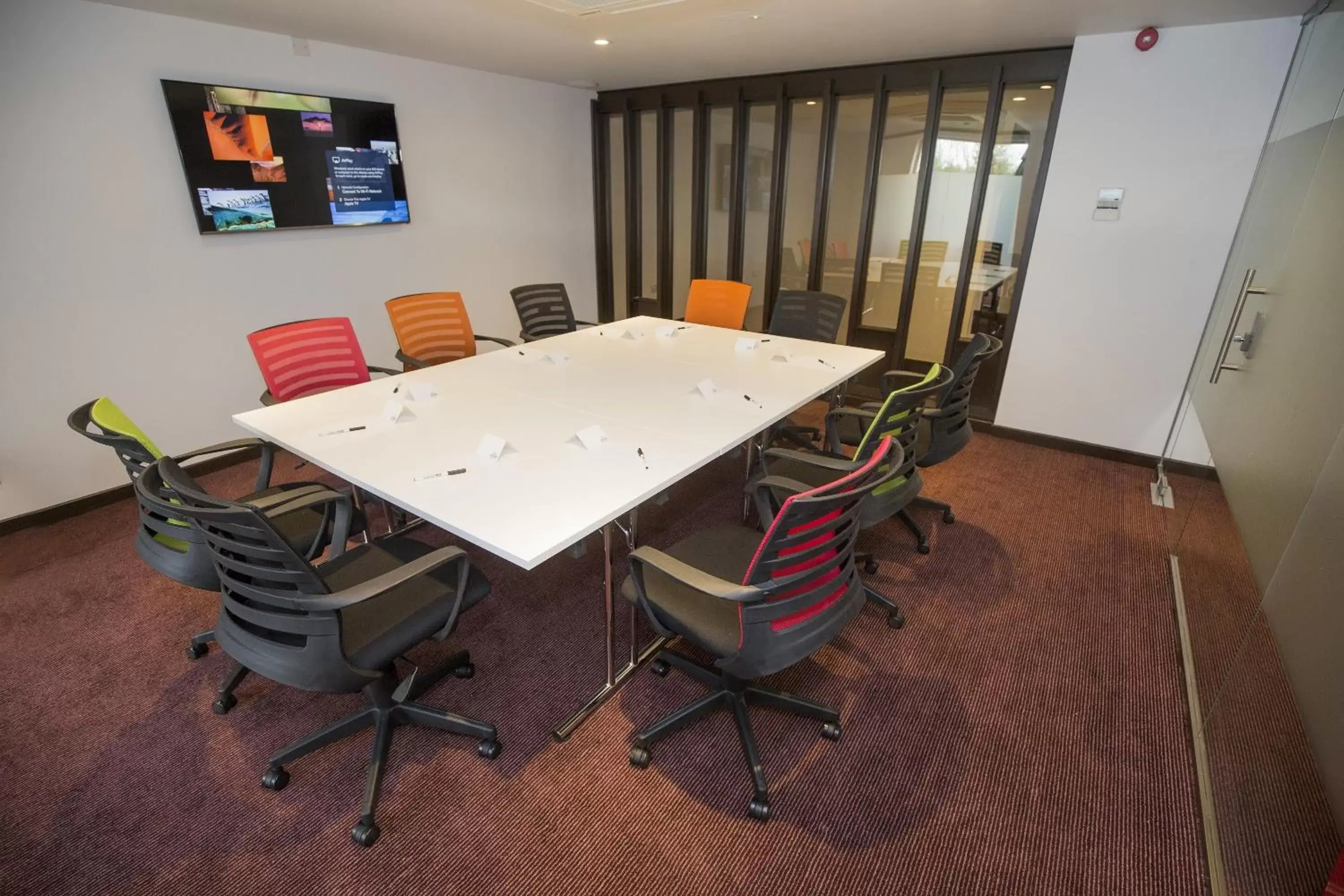 Meeting/conference room in Ramada Milton Keynes