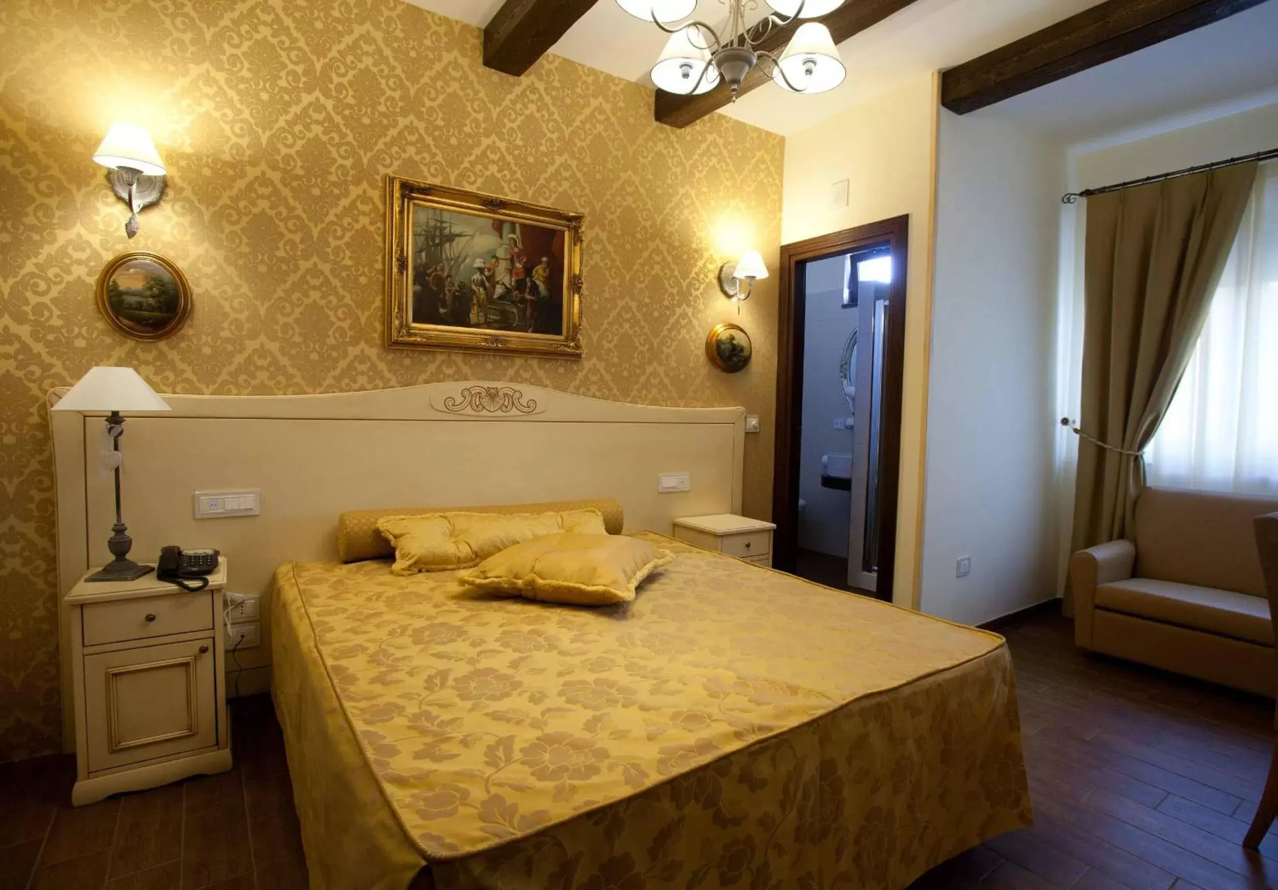 Bedroom, Bed in Hotel Villa Clementina