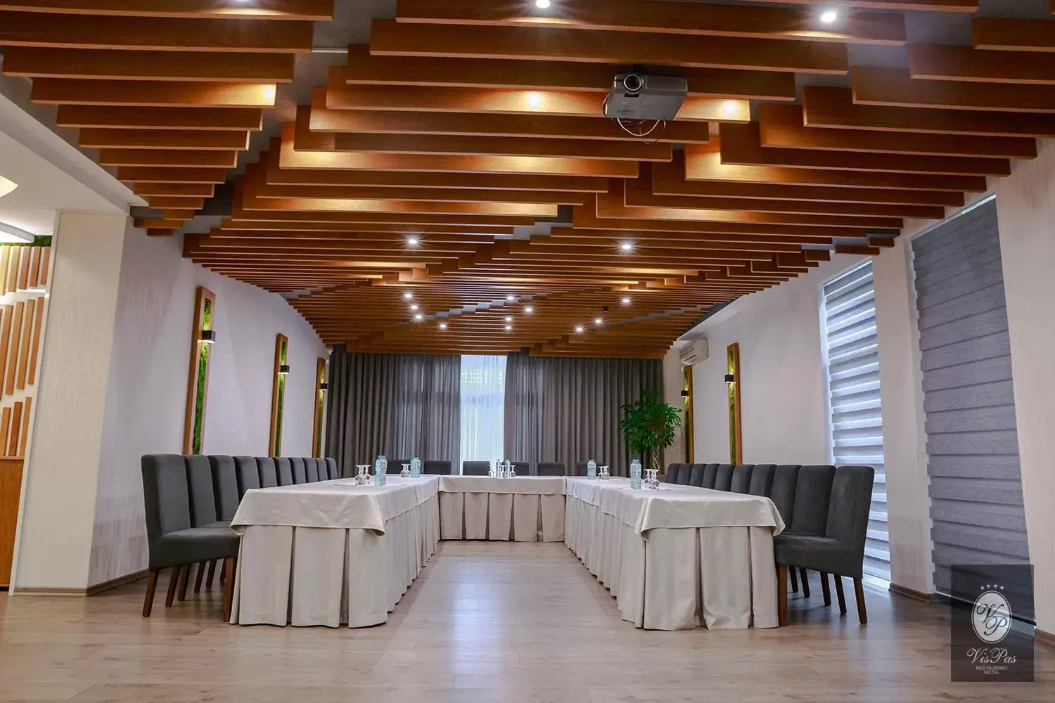 Meeting/conference room in VisPas Hotel