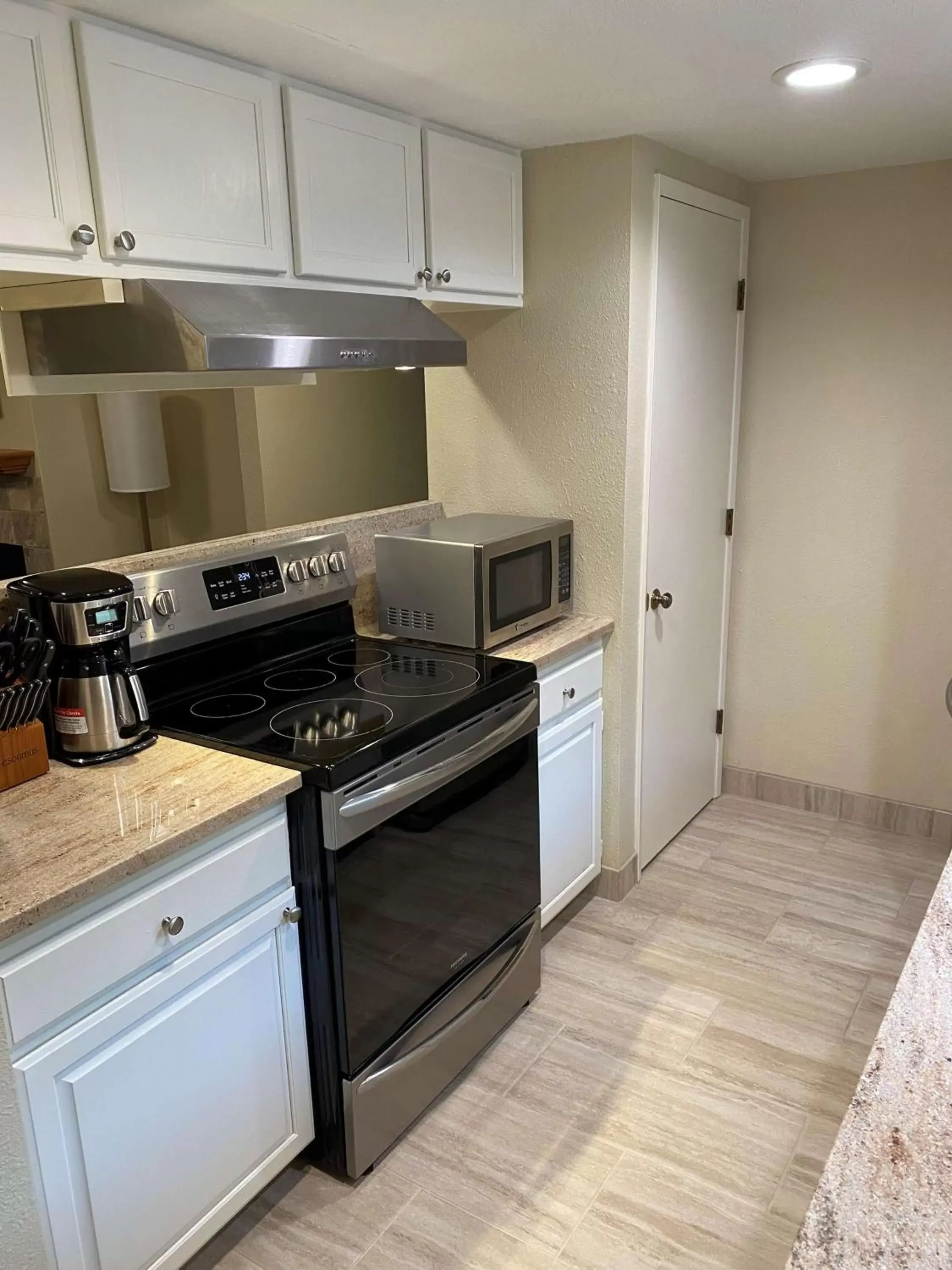 Other, Kitchen/Kitchenette in Best Western Inn at Face Rock