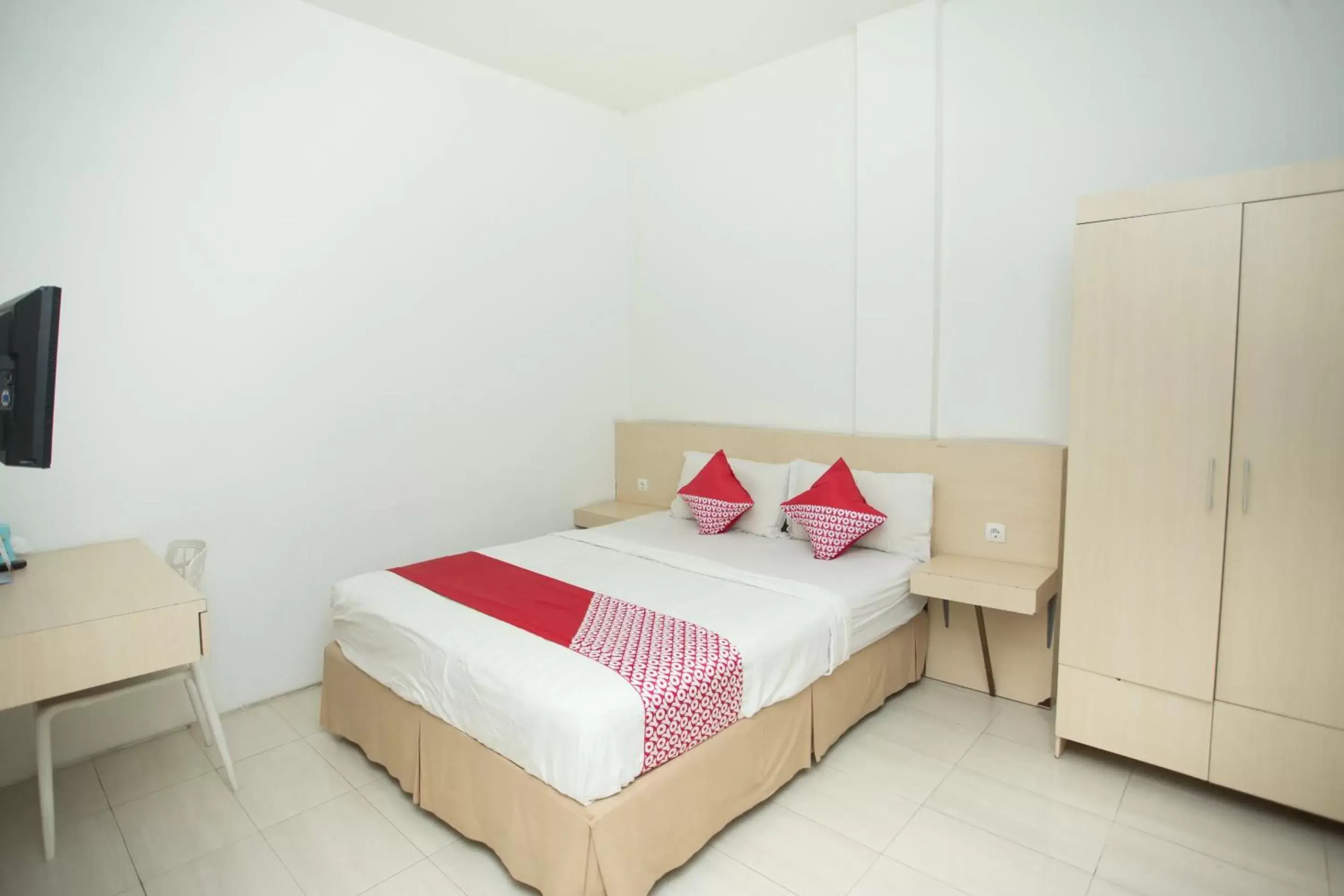 Bedroom, Bed in SUPER OYO 850 Lapan Lapan