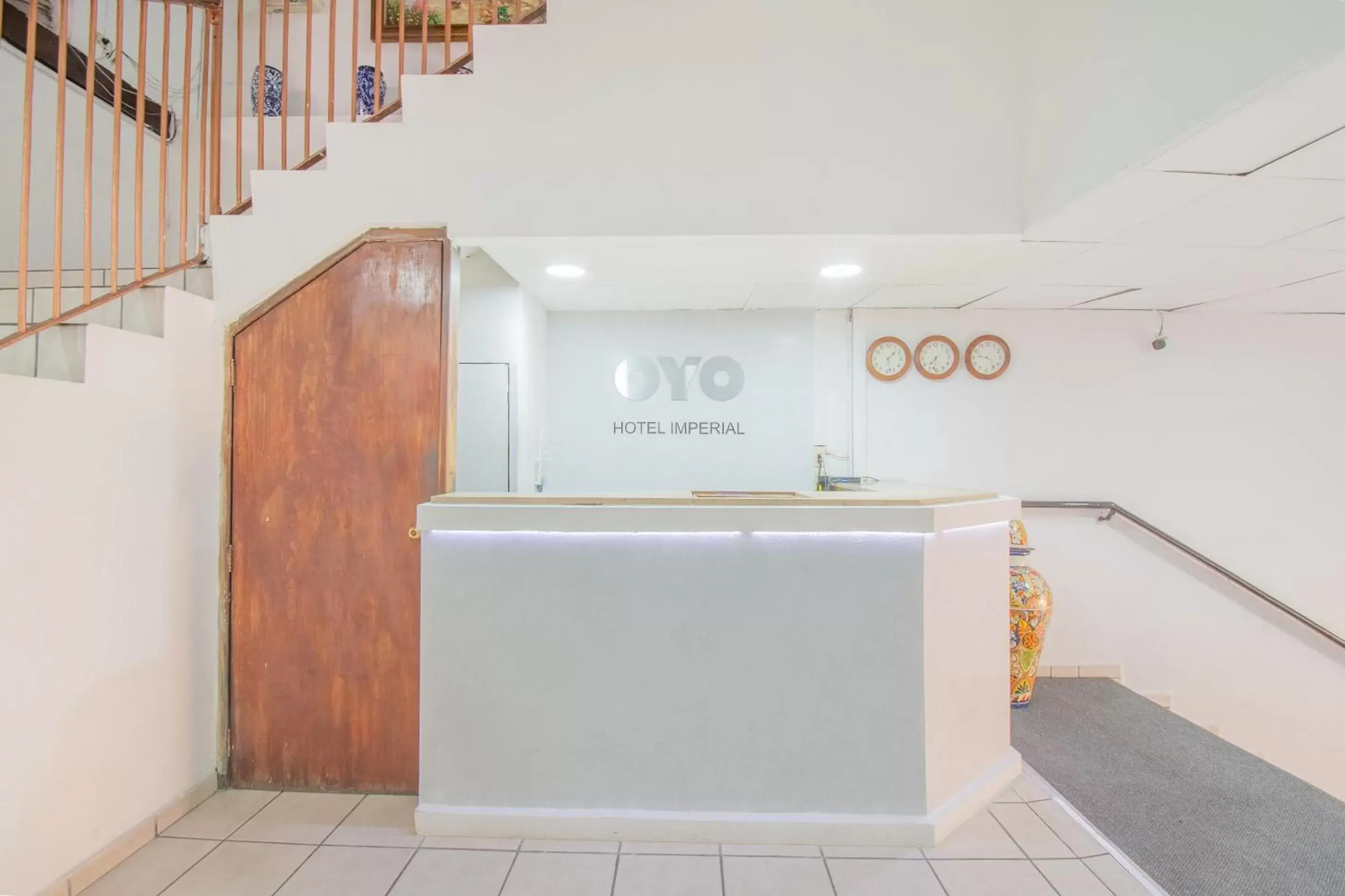 Lobby or reception, Kitchen/Kitchenette in Hotel Imperial