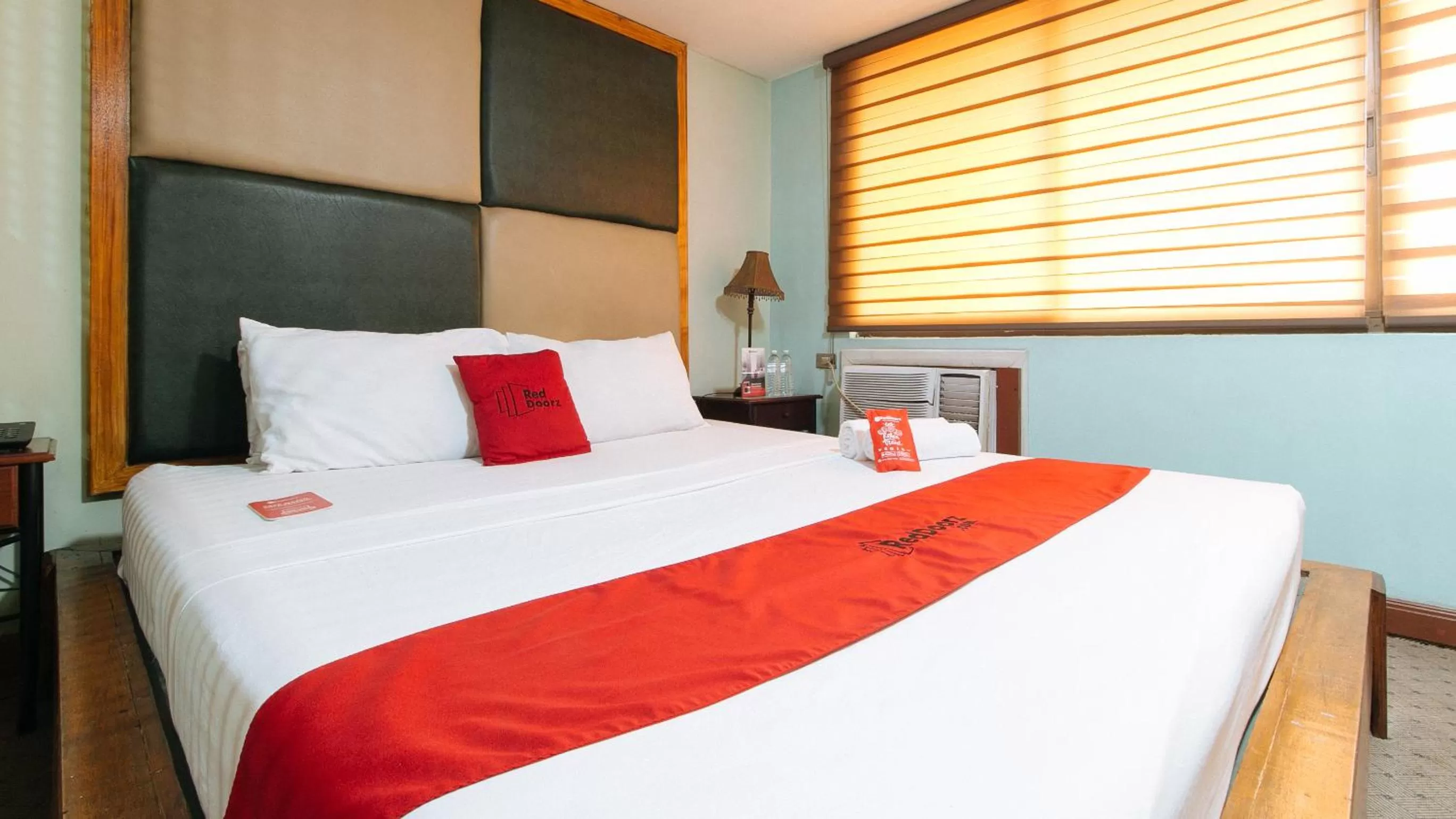 Bedroom, Bed in RedDoorz at Timog Avenue Quezon City