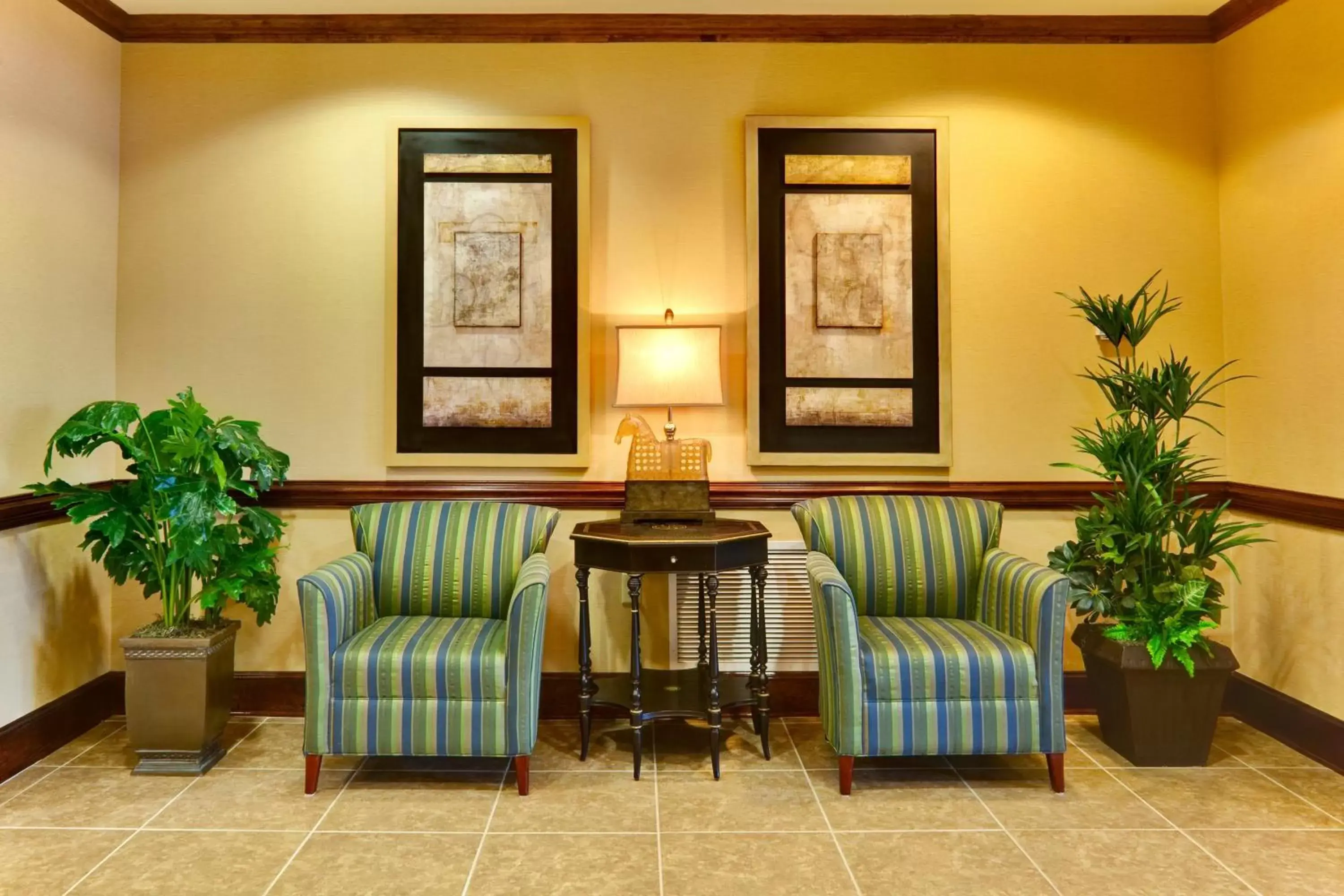 Property building in Holiday Inn Express Hotel & Suites Millington-Memphis Area, an IHG Hotel