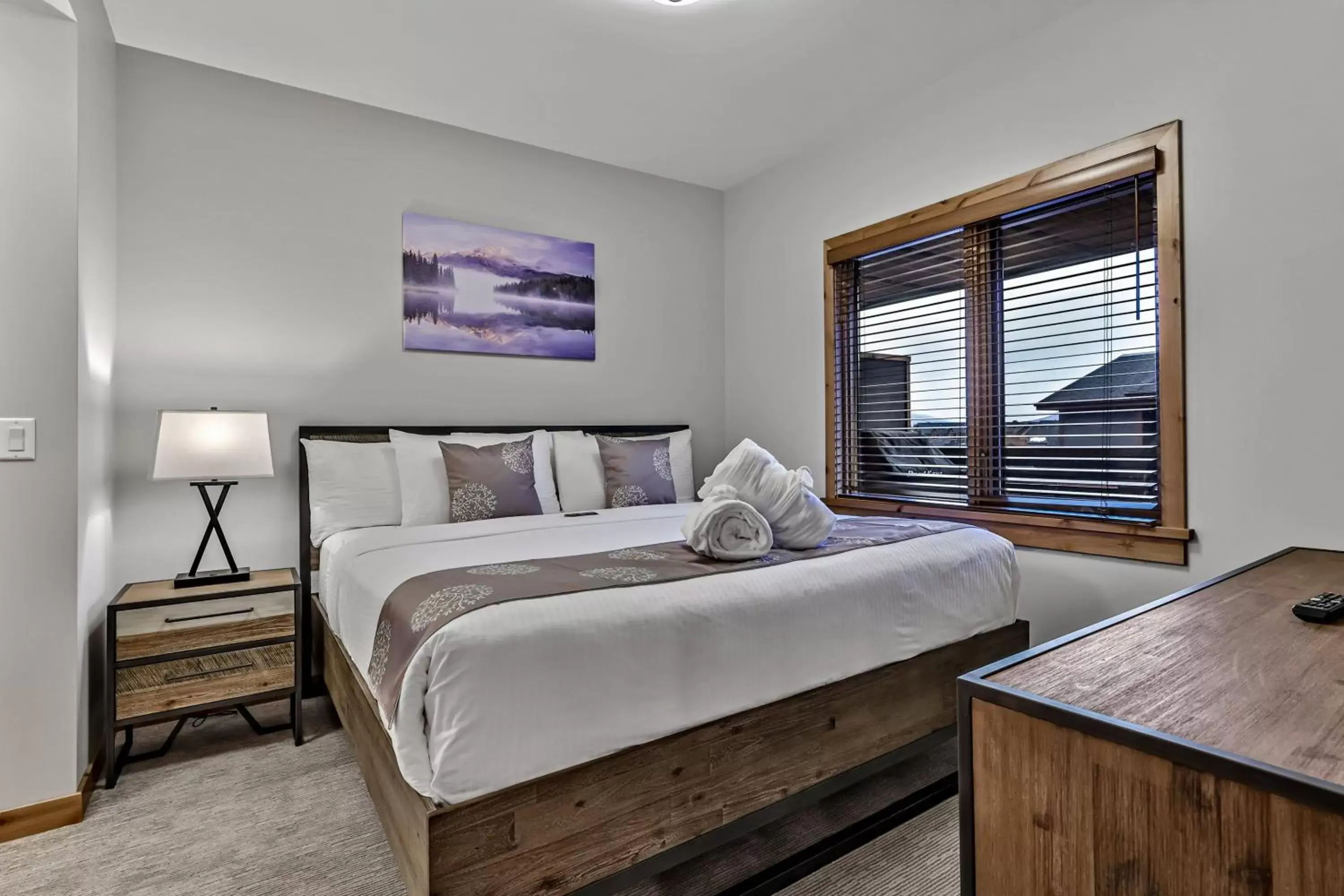 Bedroom, Bed in Tamarack Lodge by Spring Creek Vacations