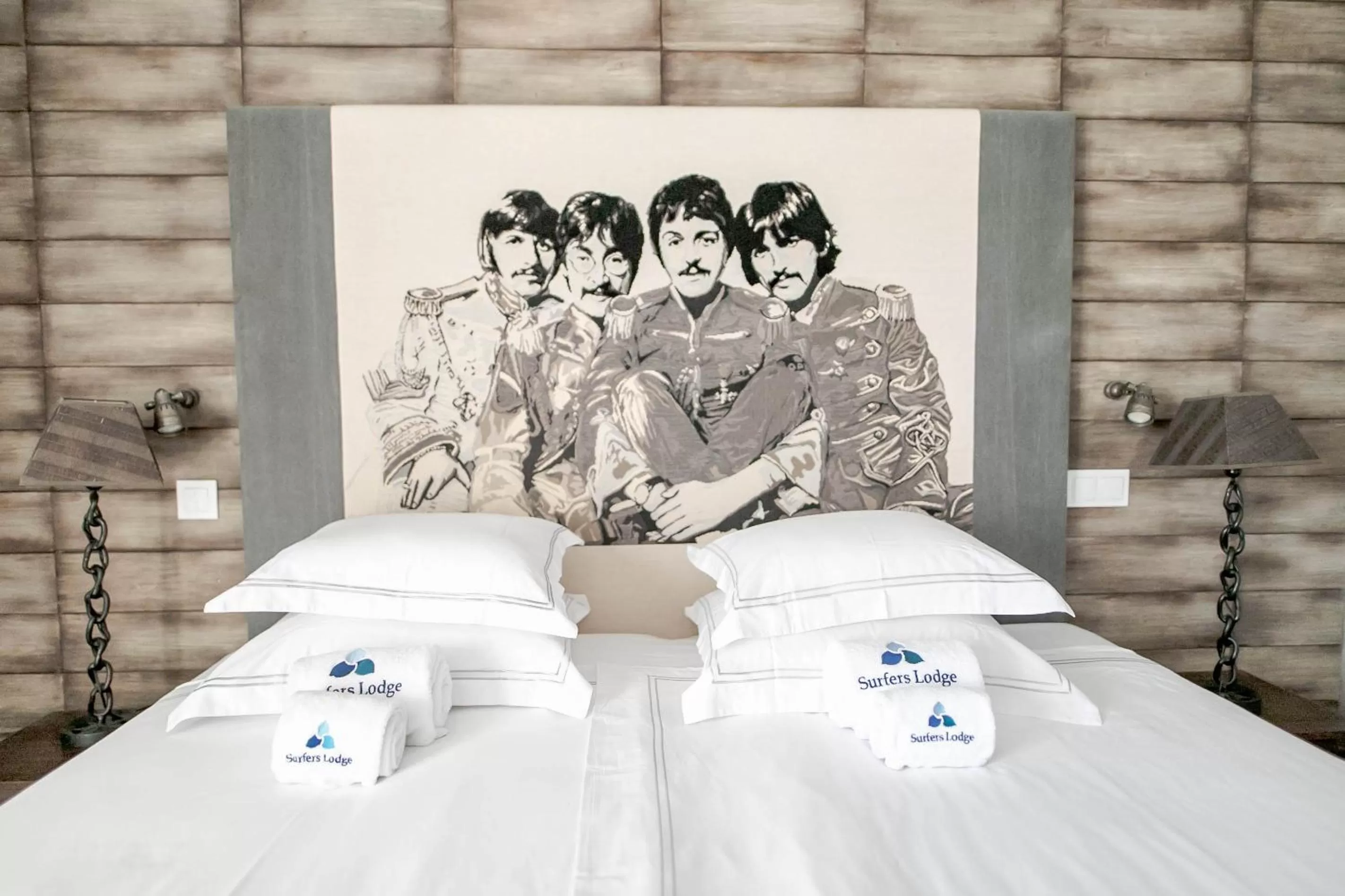 Bedroom, Bed in Surfers Lodge Peniche