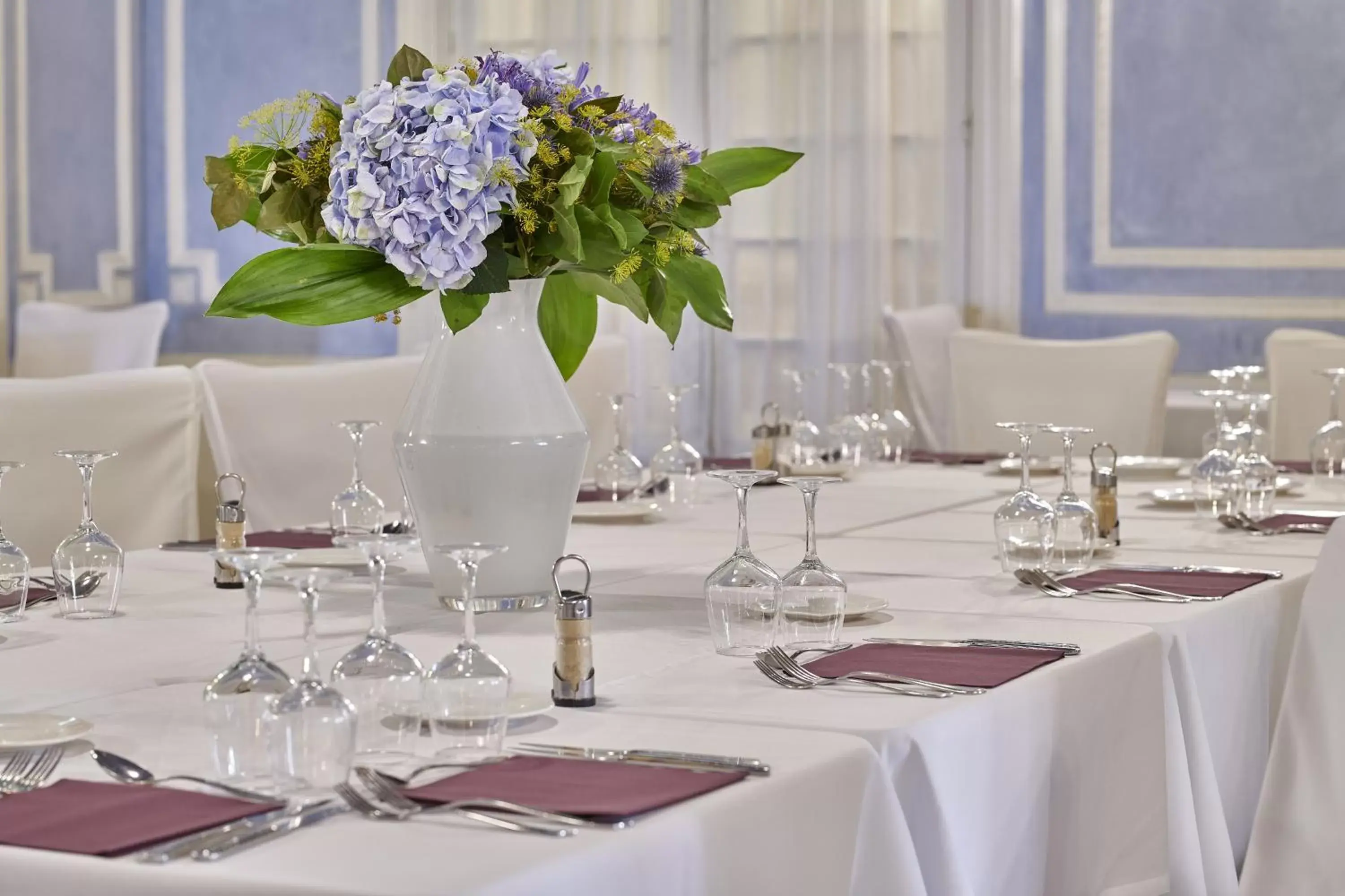 Dining area, Restaurant/Places to Eat in Hôtel Le Royal Promenade des Anglais