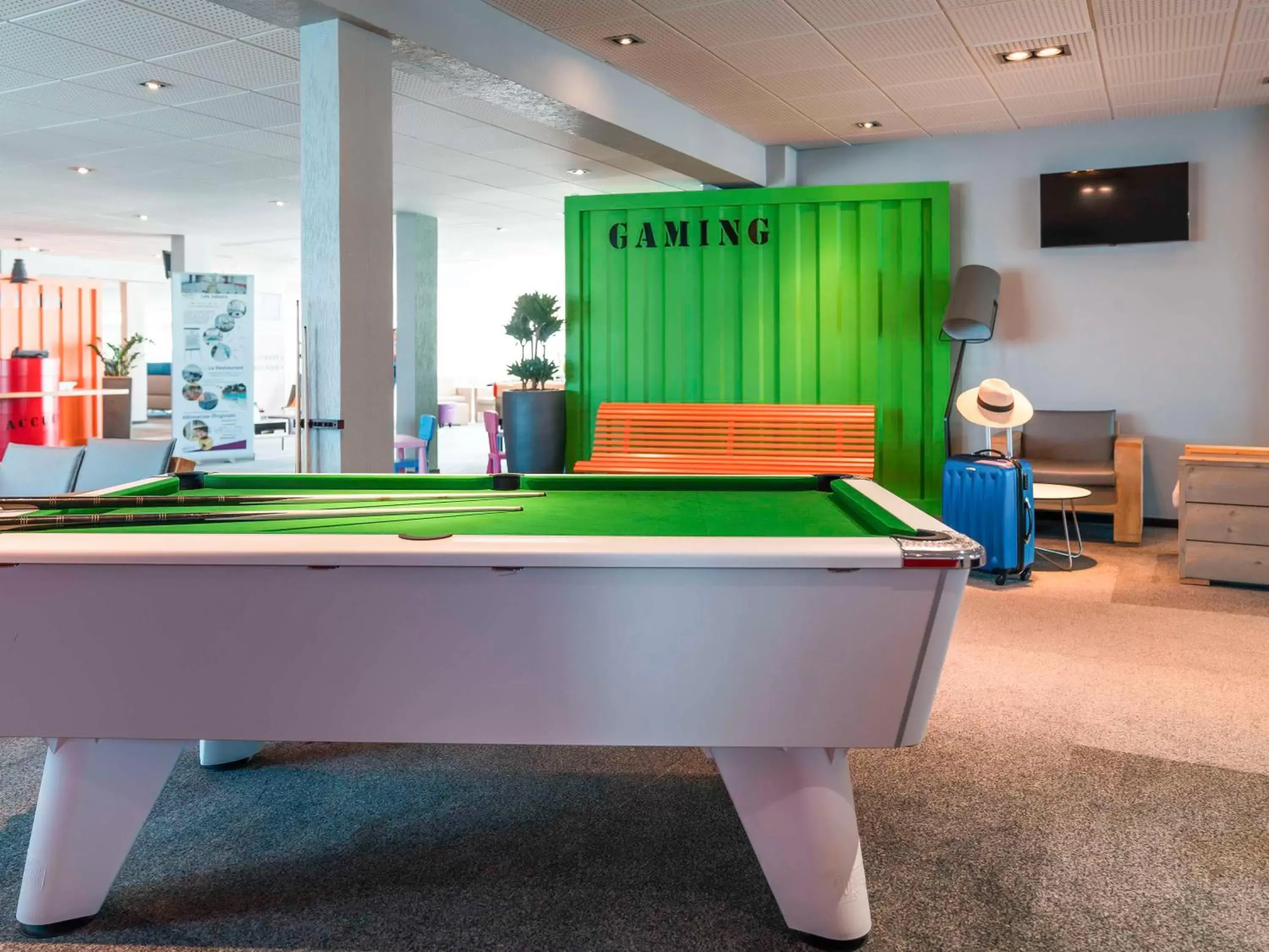 Property building, Billiards in ibis Styles Marseille Aéroport