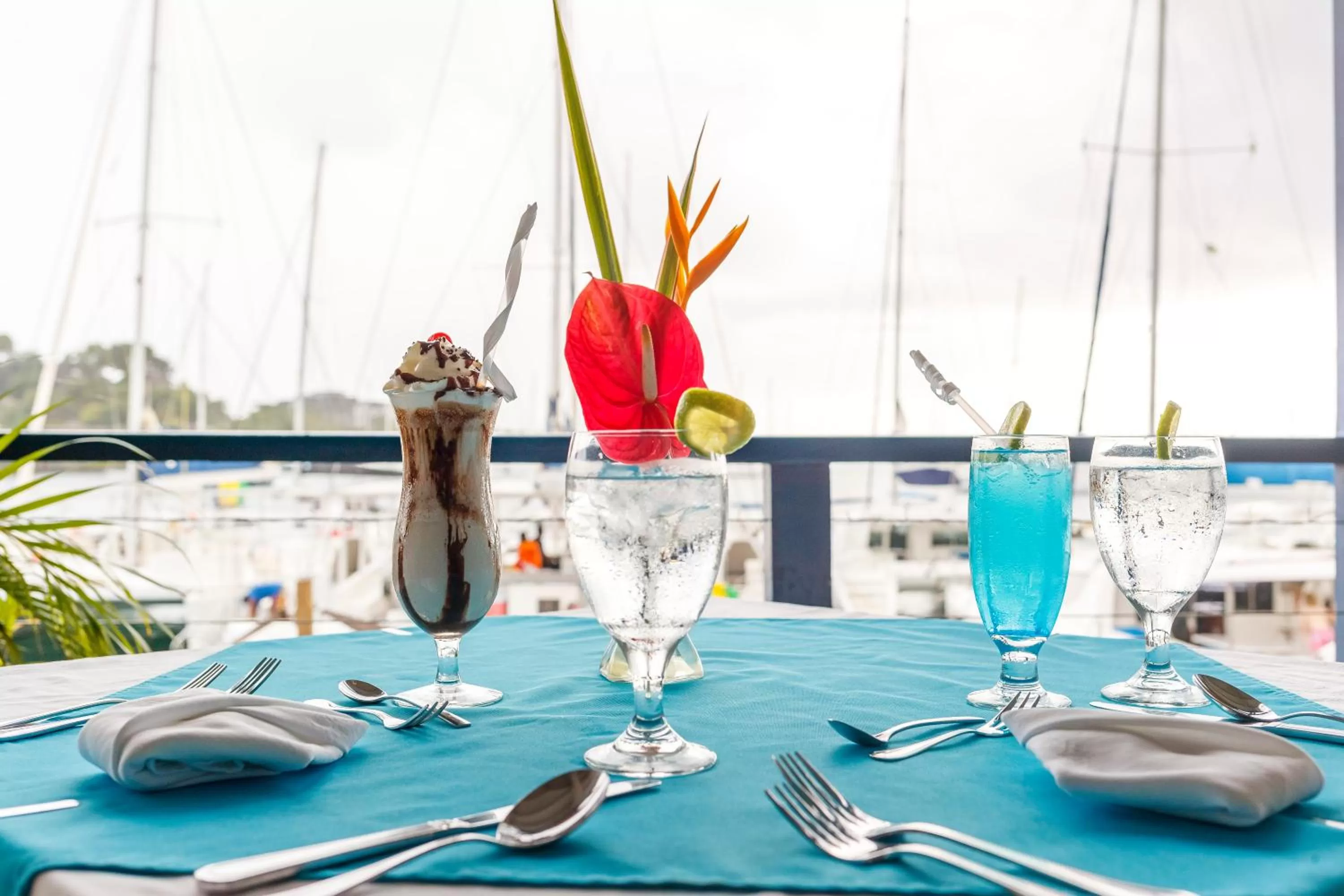 Restaurant/places to eat in Blue Lagoon Hotel and Marina Ltd