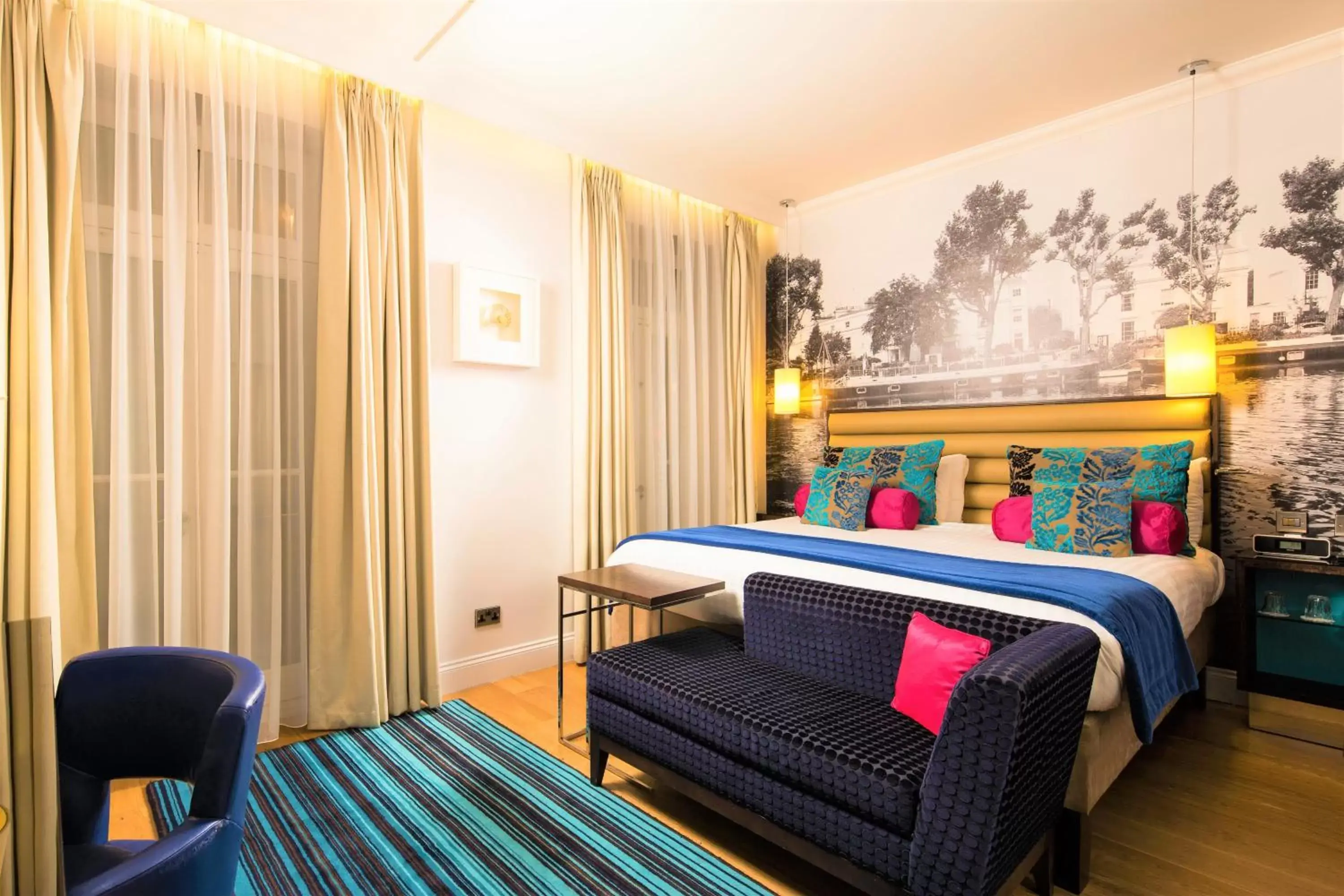 Bedroom, Bed in Hotel Indigo London Hyde Park Paddington, an IHG Hotel
