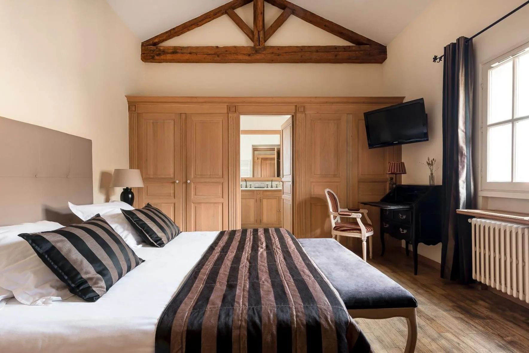 Bed in Hôtel la Magnaneraie