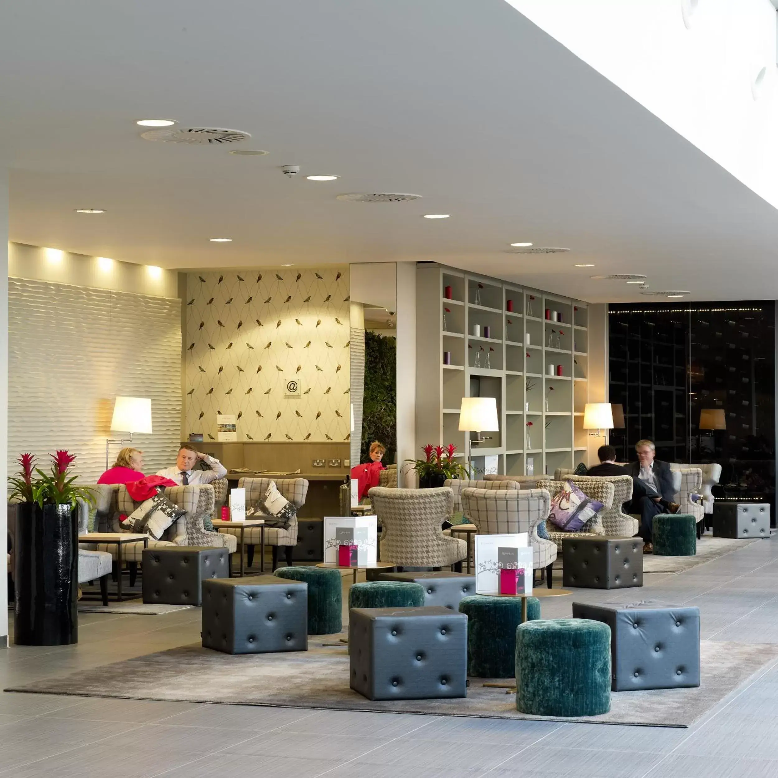 Lobby or reception in Radisson Blu Hotel East Midlands Airport
