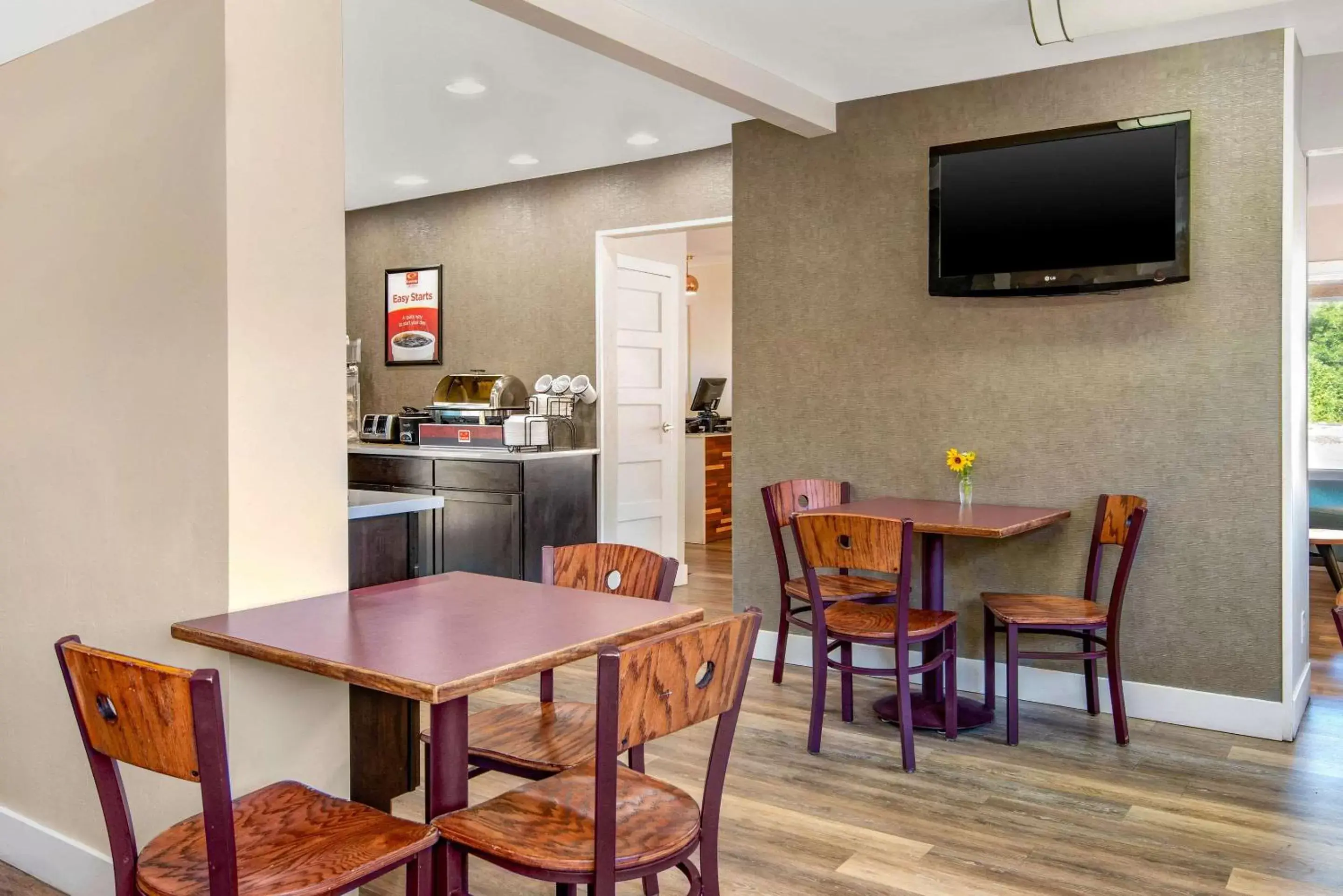 Restaurant/places to eat in Econo Lodge Inn & Suites Durango