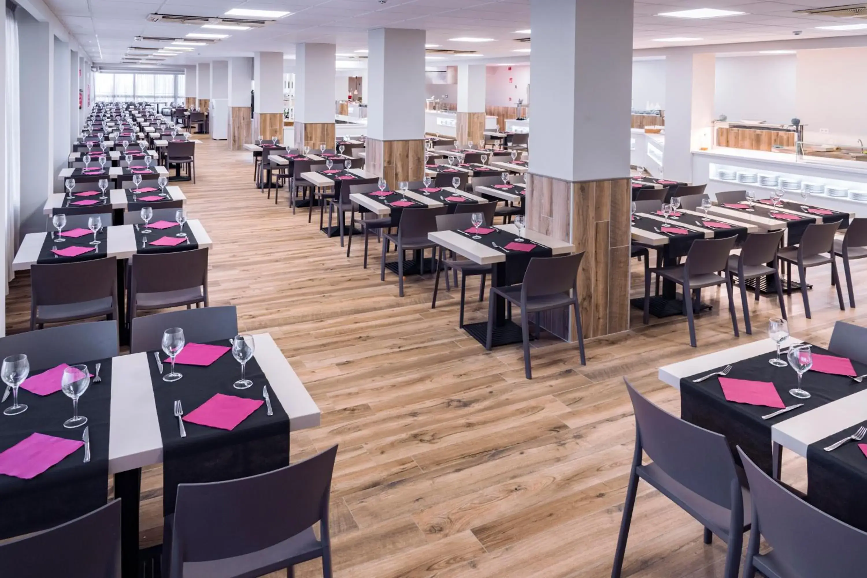 Restaurant/places to eat in Hotel Oasis Park Splash Restaurant/places to eat in Hotel Oasis Park Splash