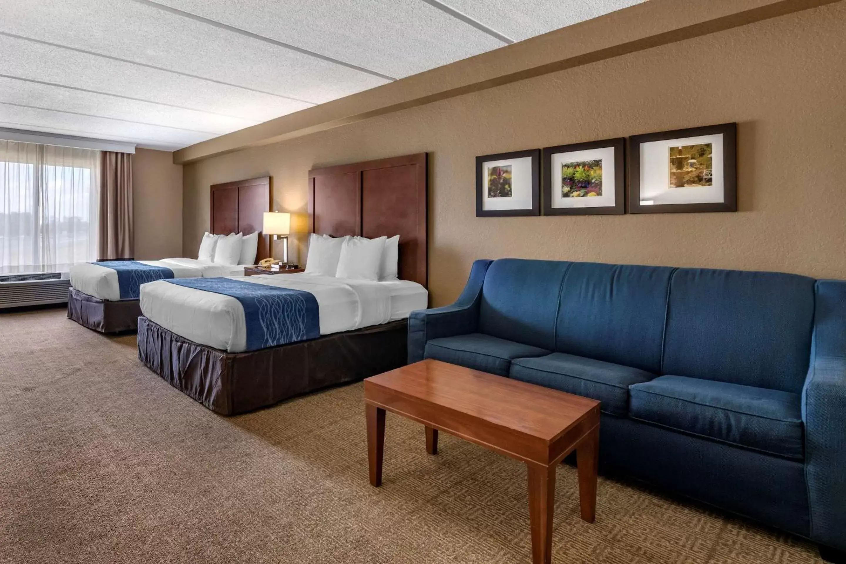 Bed in Comfort Inn & Suites Orlando North