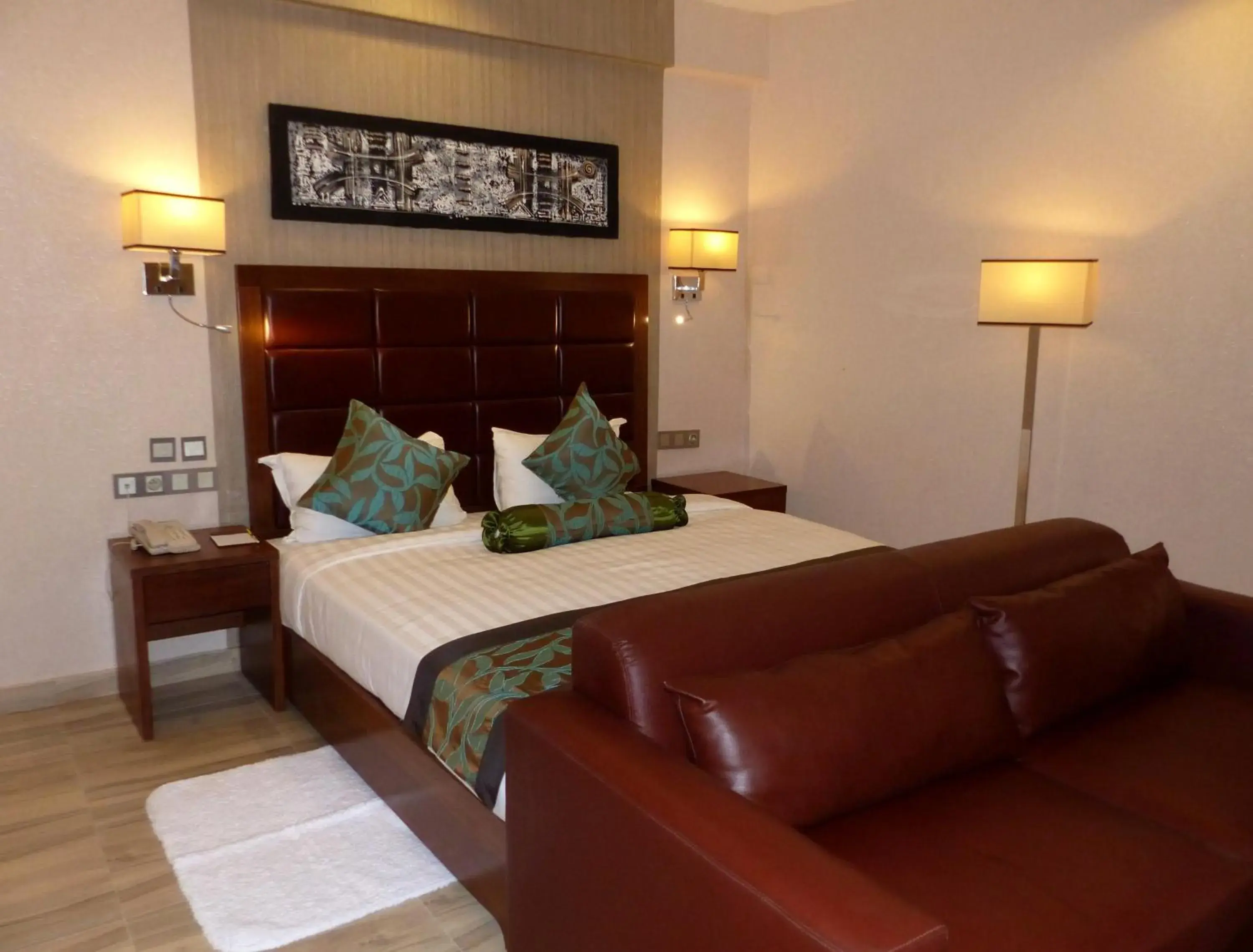 Photo of the whole room, Bed in Days Hotel & Suites by Wyndham Dakar