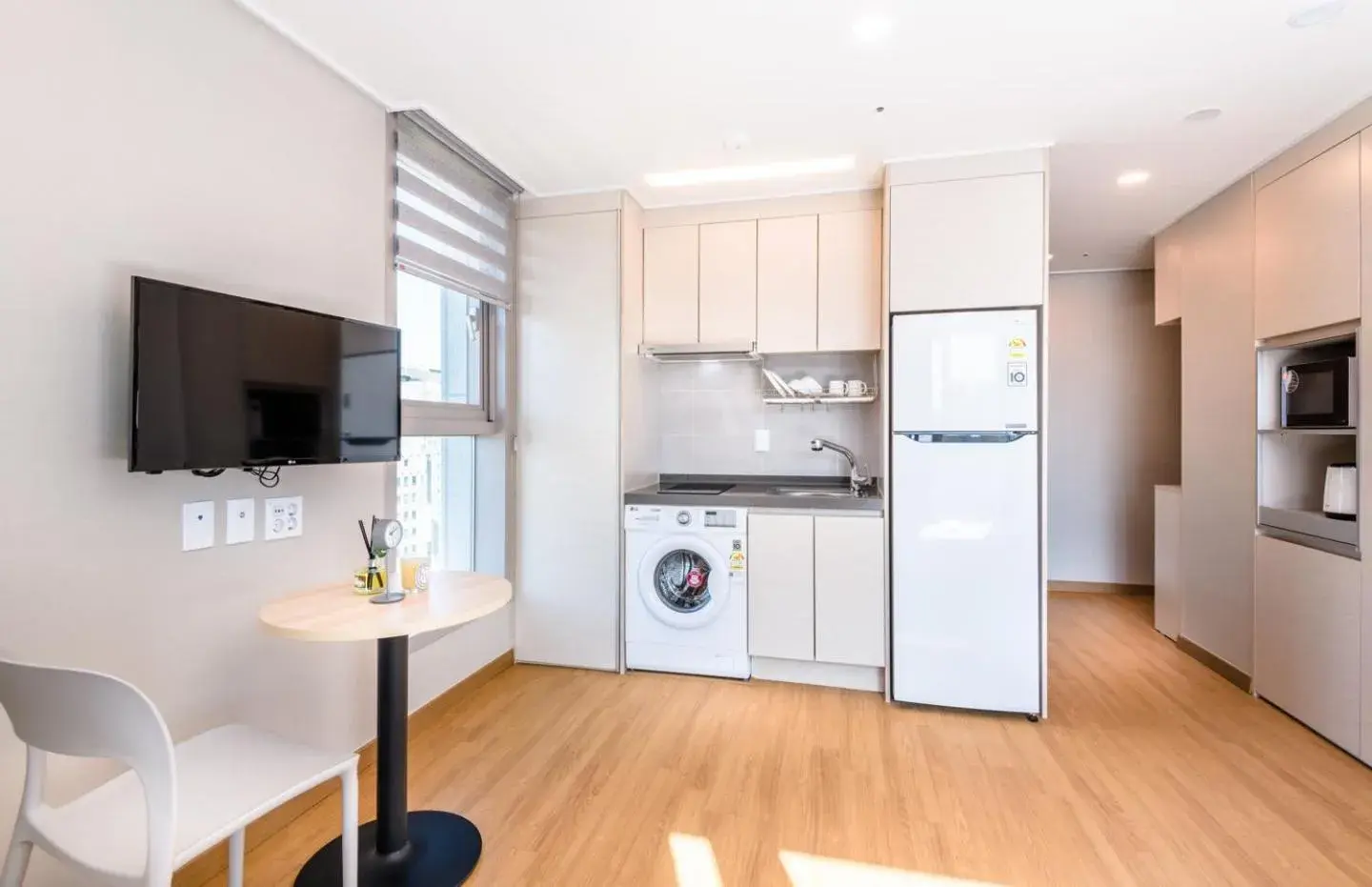 Kitchen/Kitchenette in Hi Residences