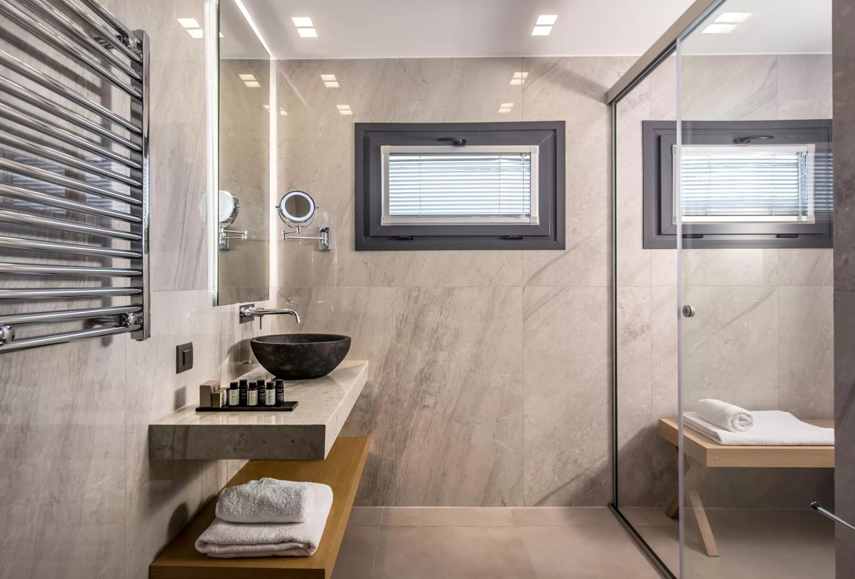 Bathroom in Lavris City Suites