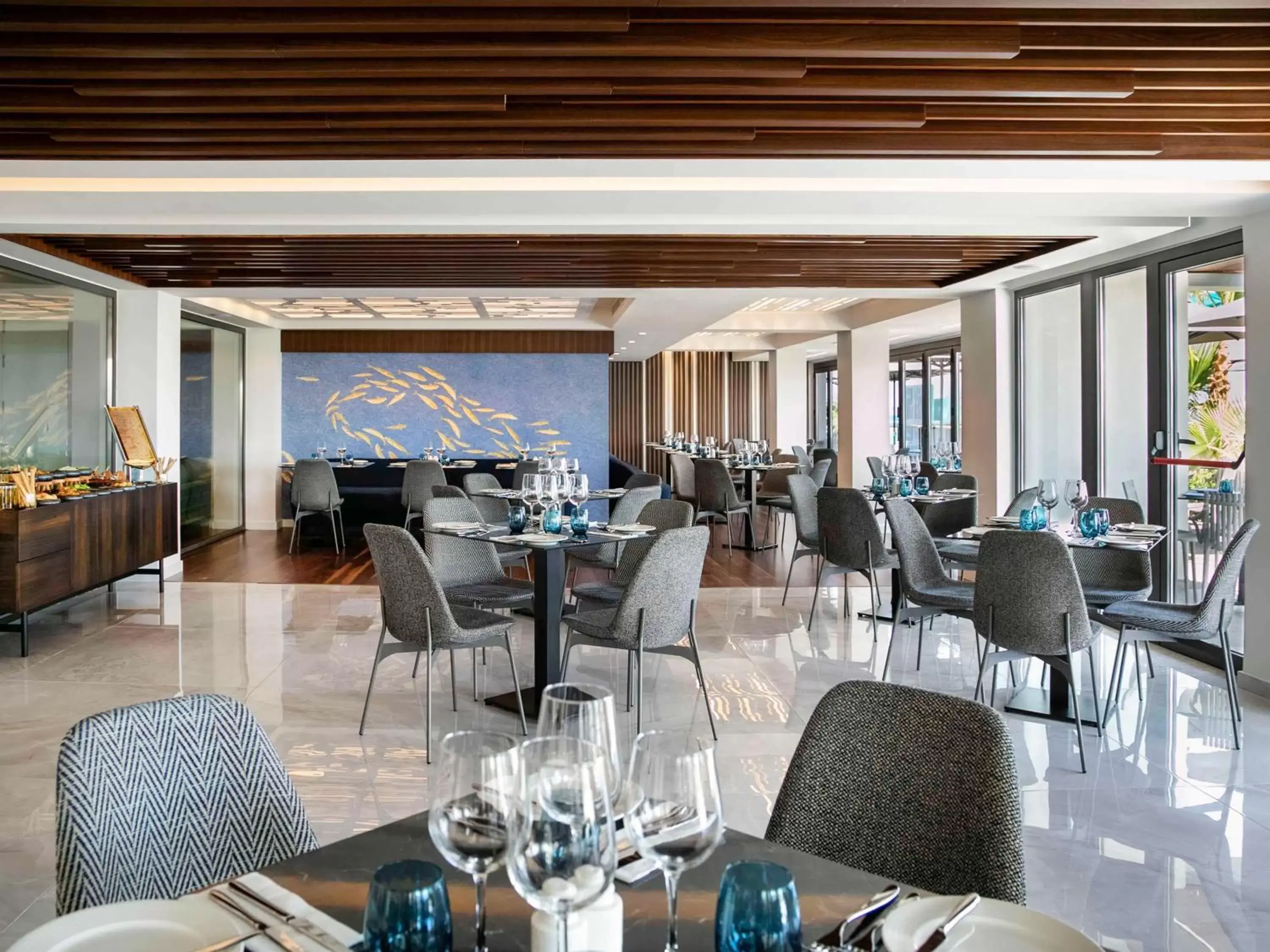 Restaurant/Places to Eat in Mercure Larnaca Beach Resort