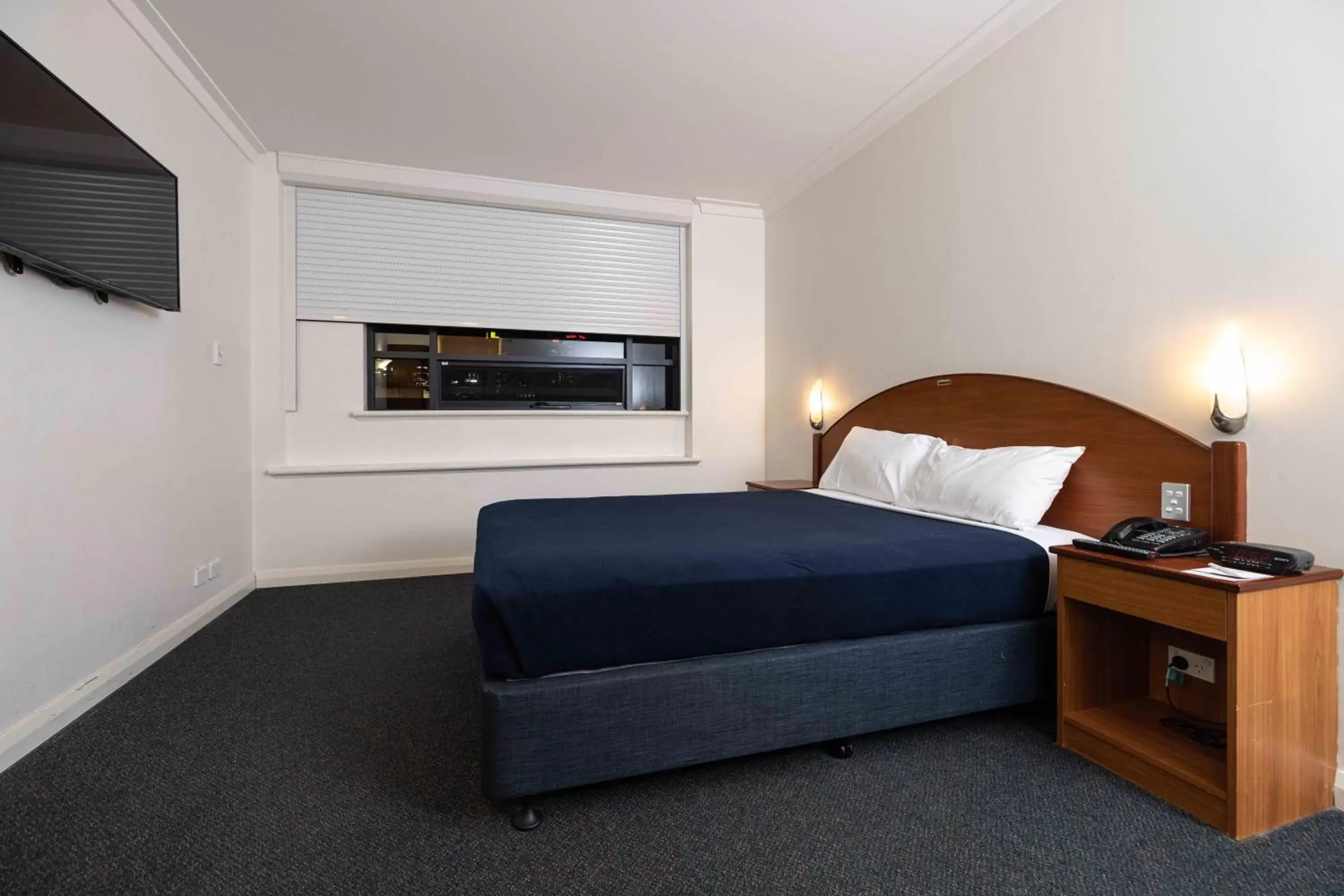 Standard Queen Room (Unserviced) in Great Southern Hotel Perth