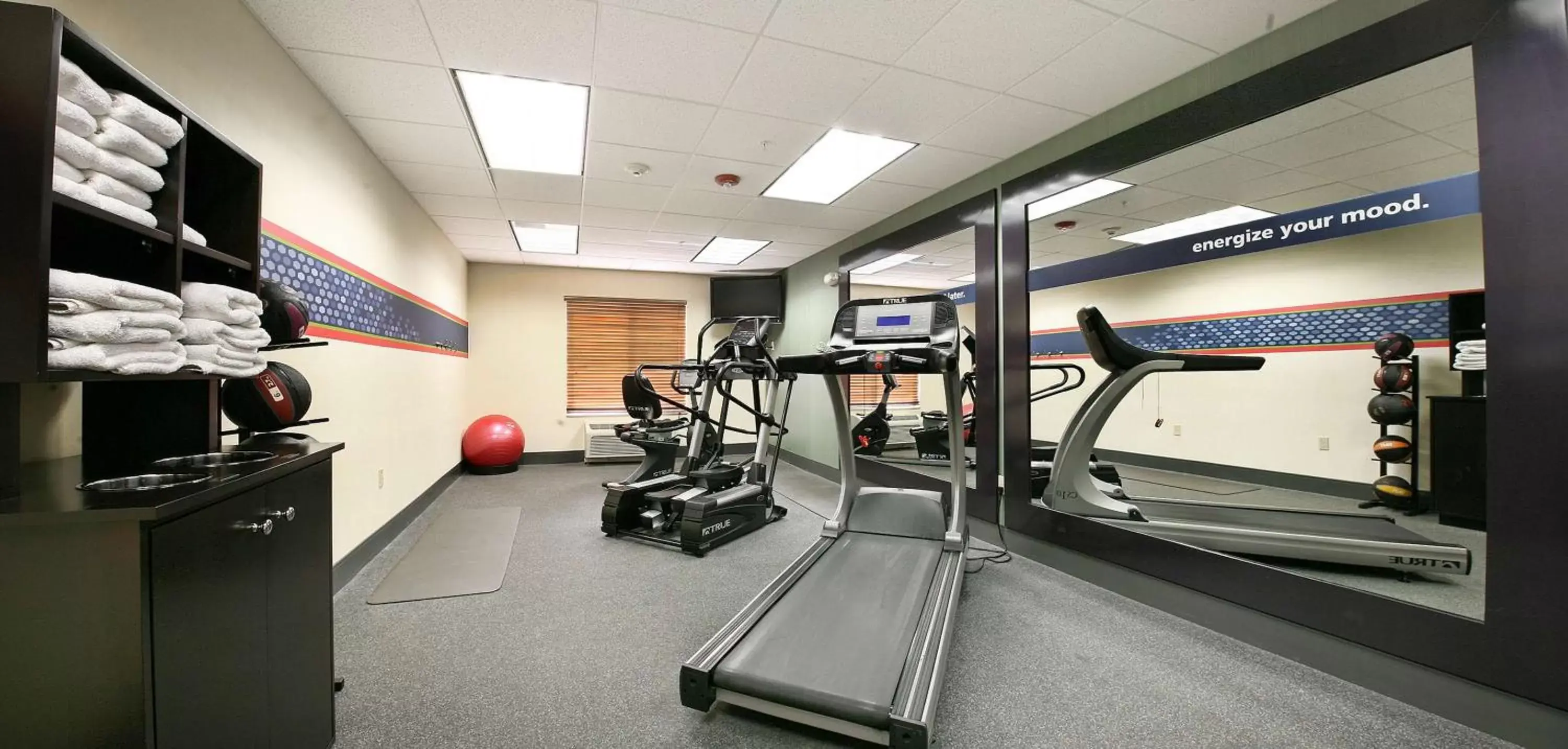 Fitness centre/facilities in Hampton by Hilton Fitness centre/facilities in Hampton by Hilton