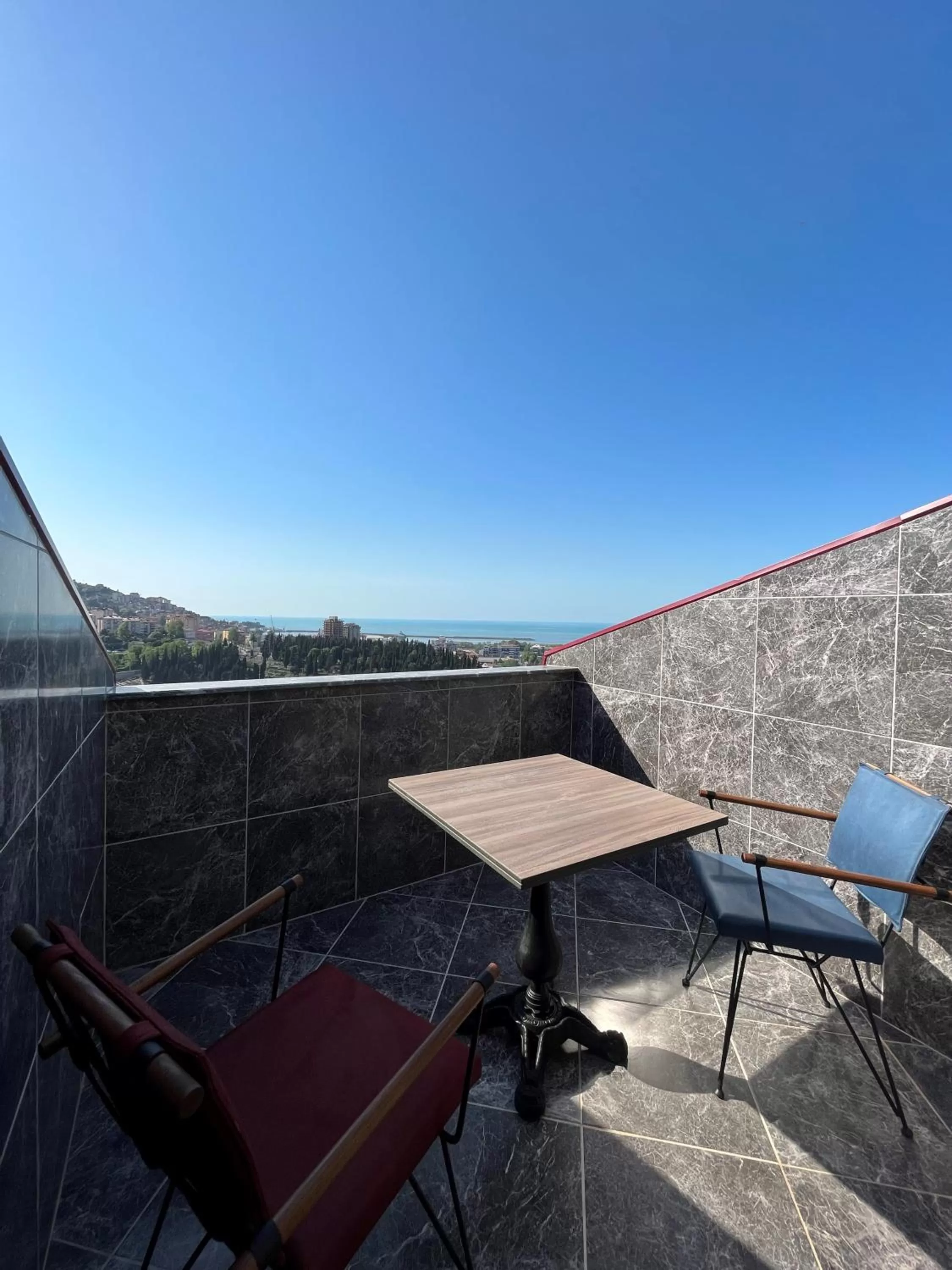 Balcony/Terrace in White House Apart