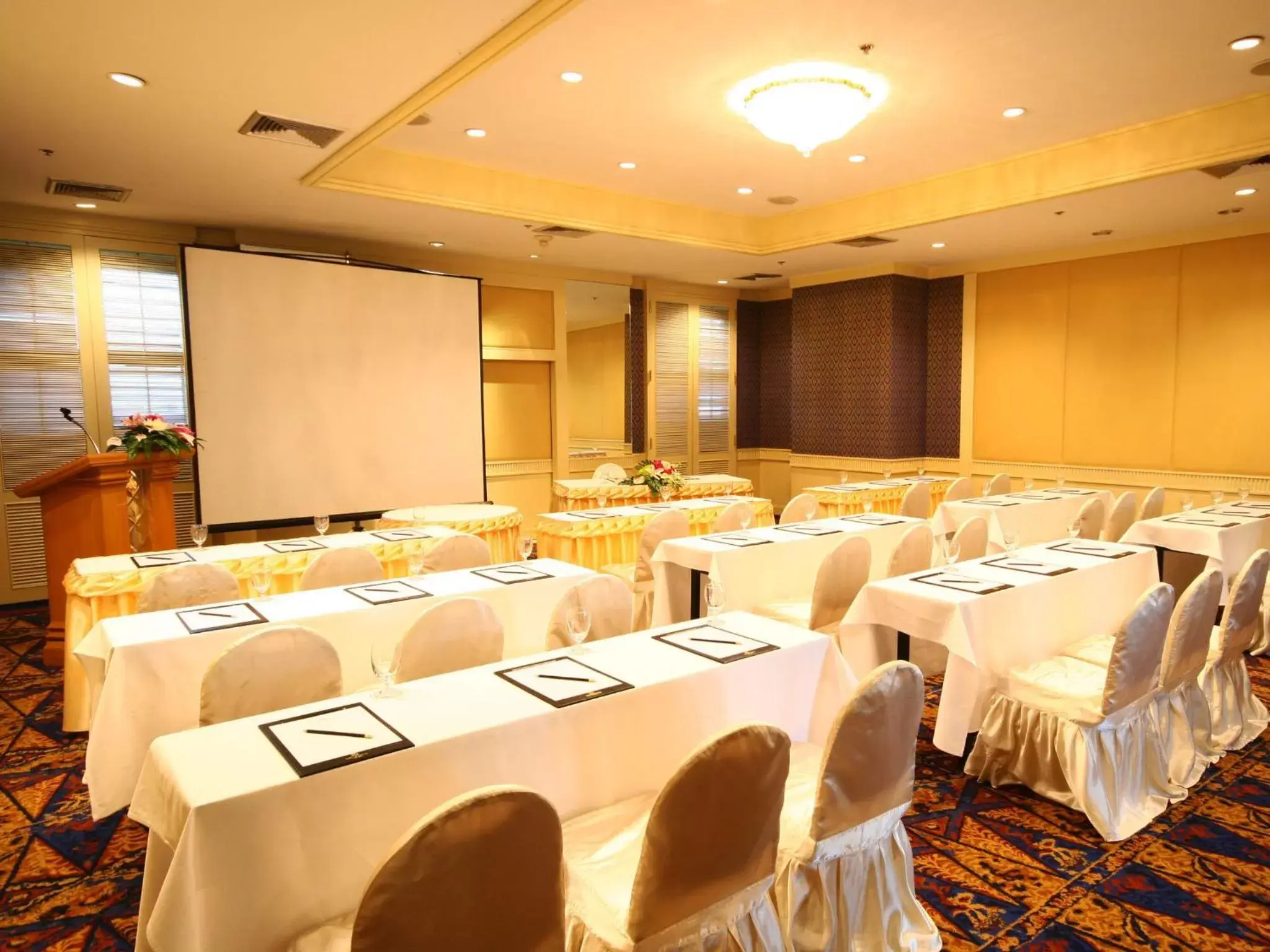 Banquet/Function facilities in Montien Riverside Hotel Bangkok
