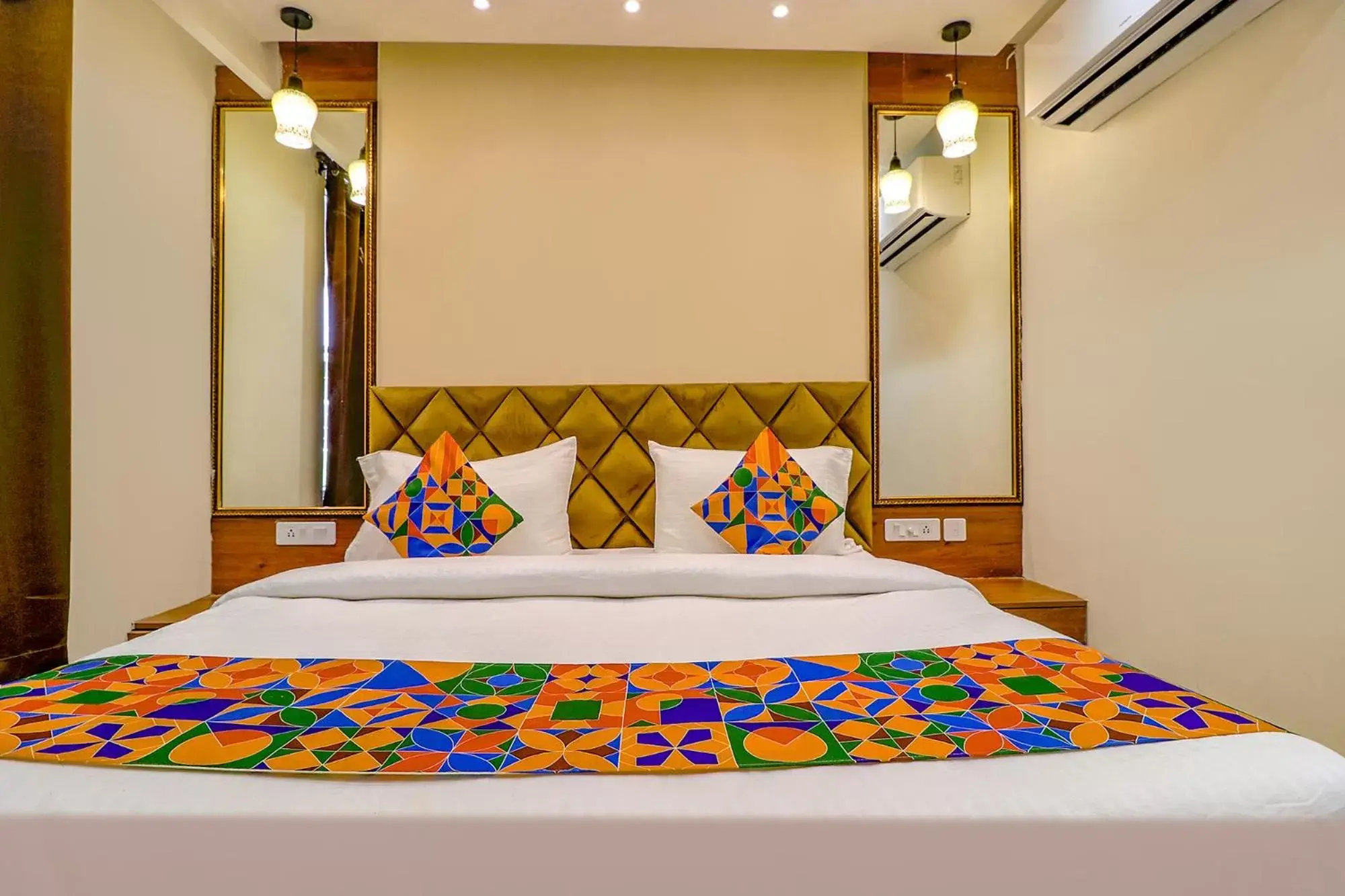 Bed in FabHotel Pitampura Bed in FabHotel Pitampura