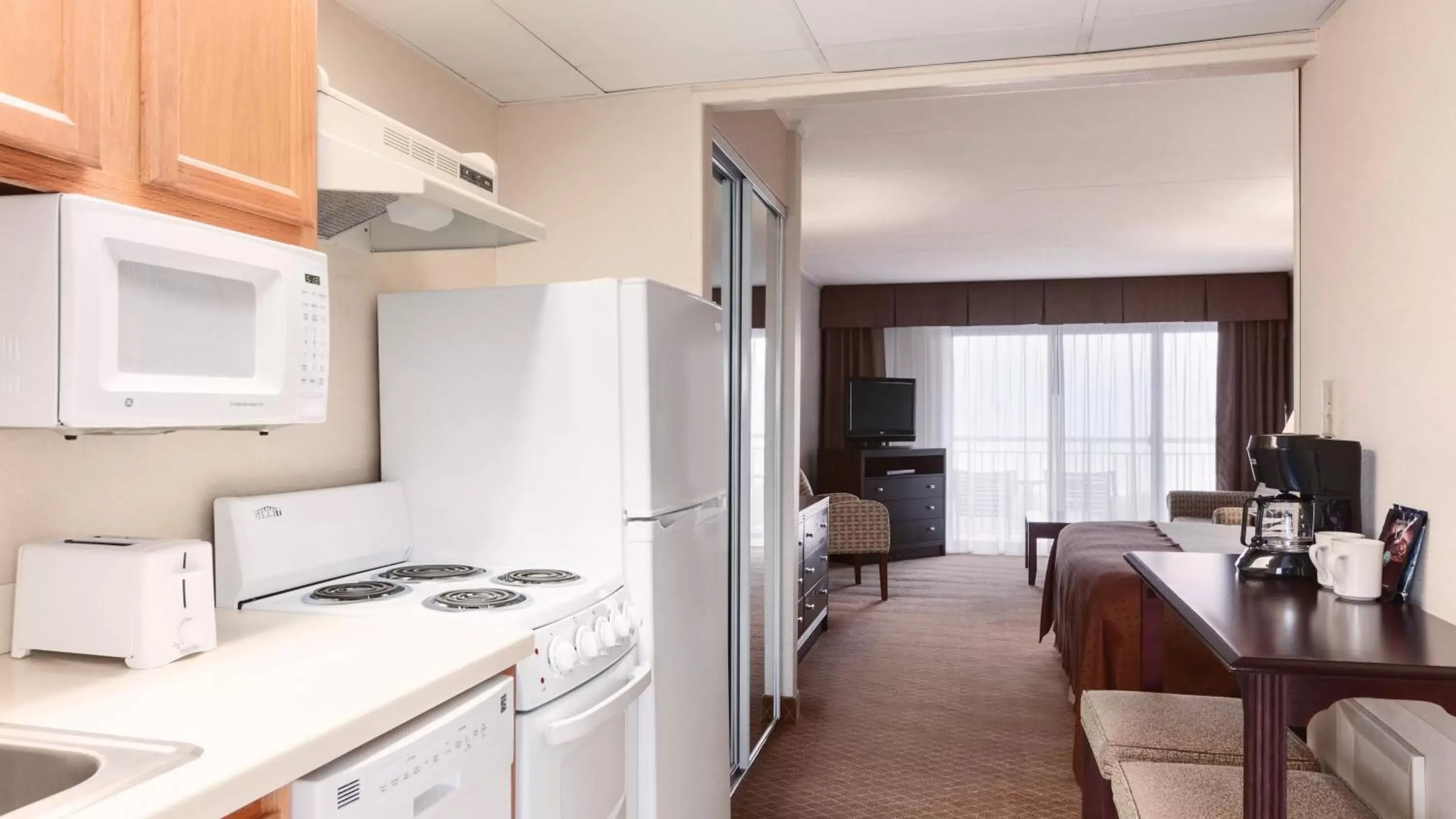 Photo of the whole room, Kitchen/Kitchenette in Holiday Inn Ocean City, an IHG Hotel