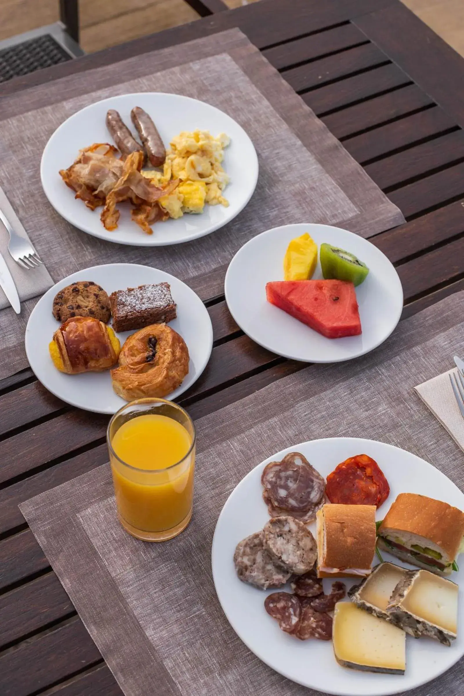 Breakfast, Food in Mas Salagros EcoResort & SPA