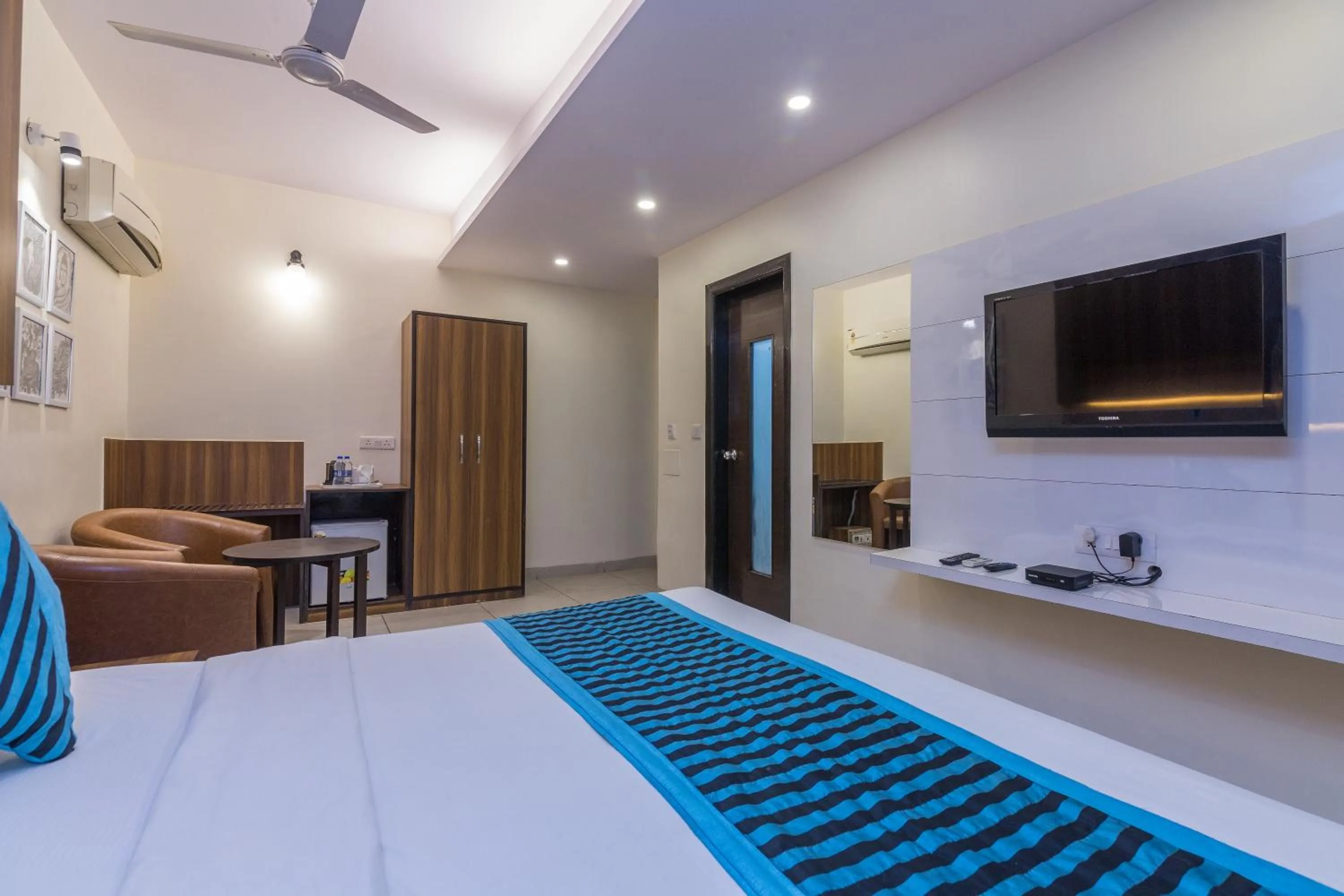 Photo of the whole room in Rupam Hotel