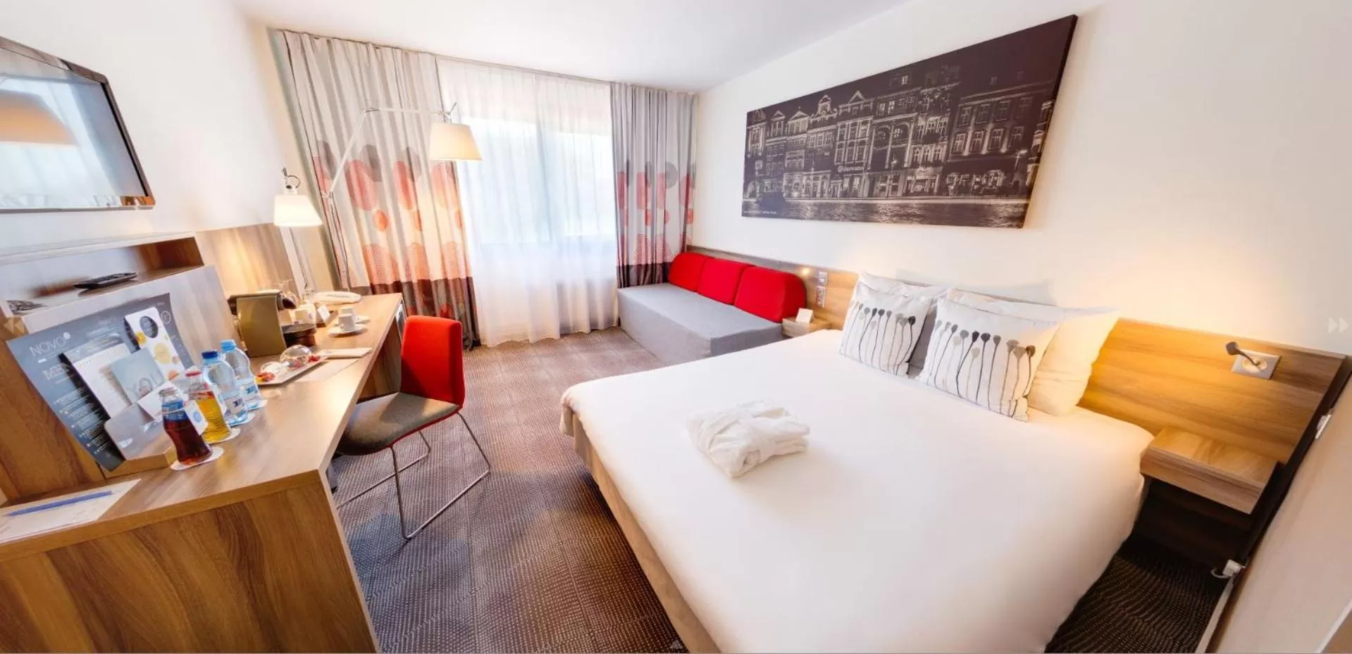 Photo of the whole room, Bed in Novotel Poznań Malta